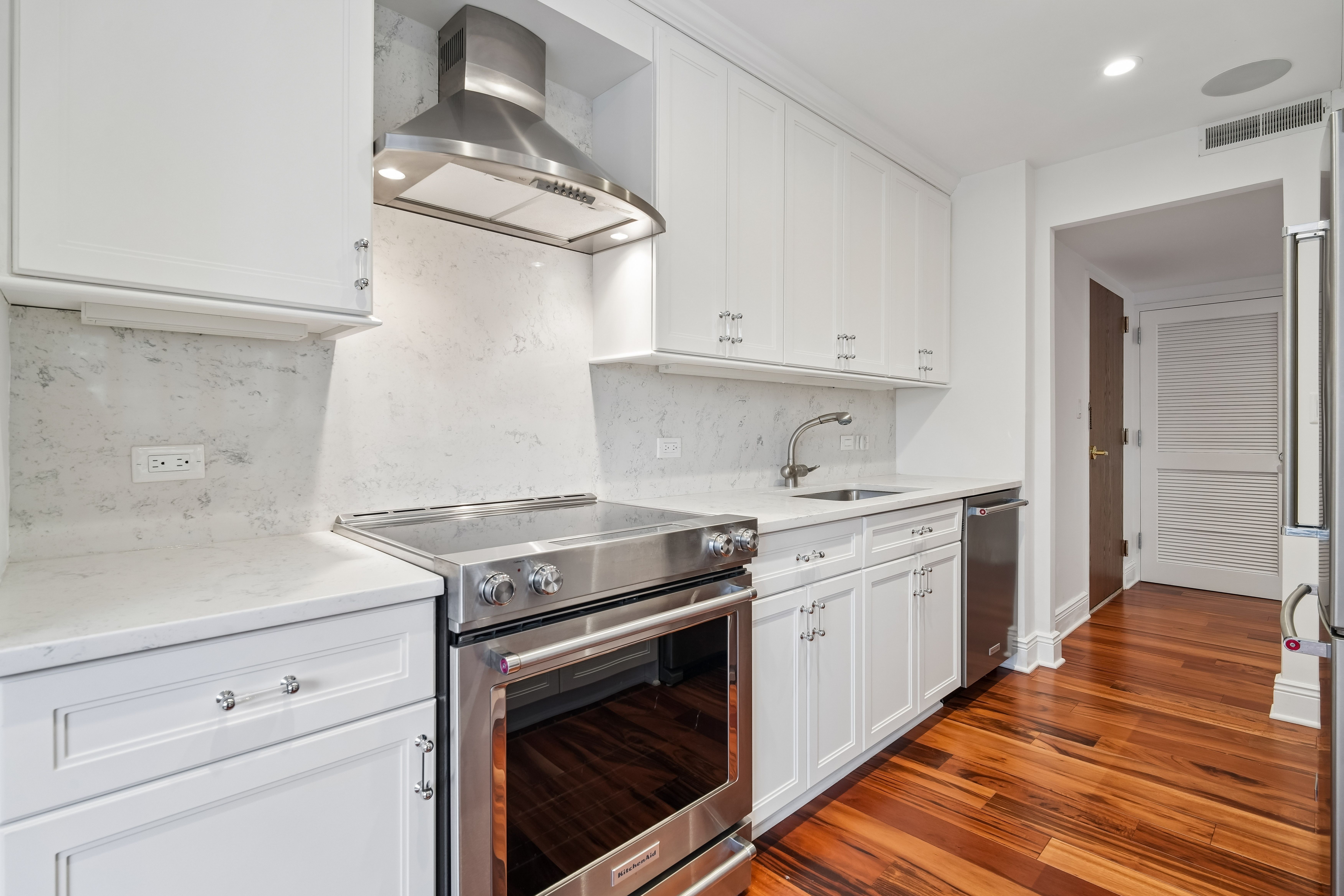1 Euclid Avenue Unit 3B