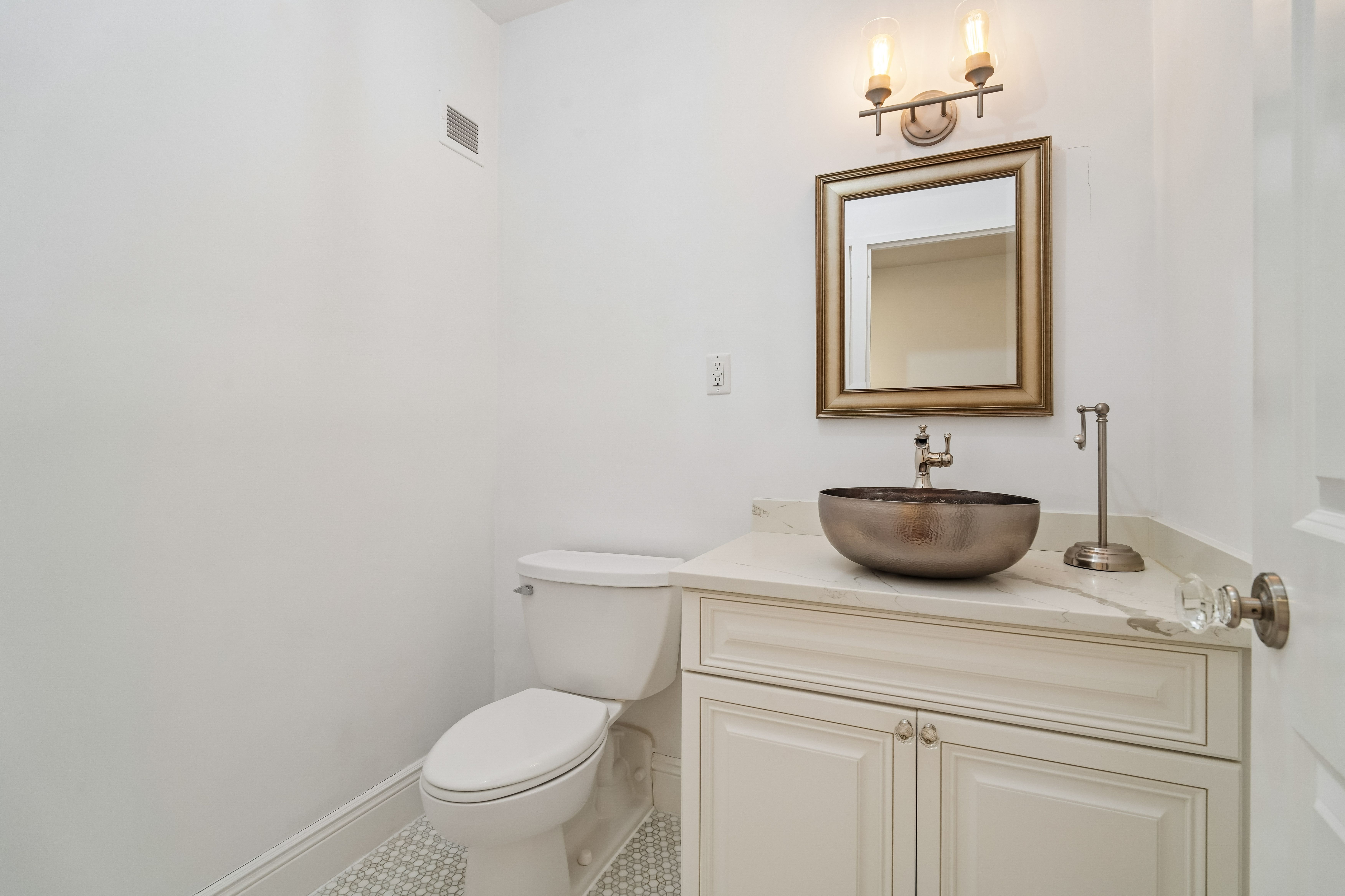 1 Euclid Avenue Unit 3B