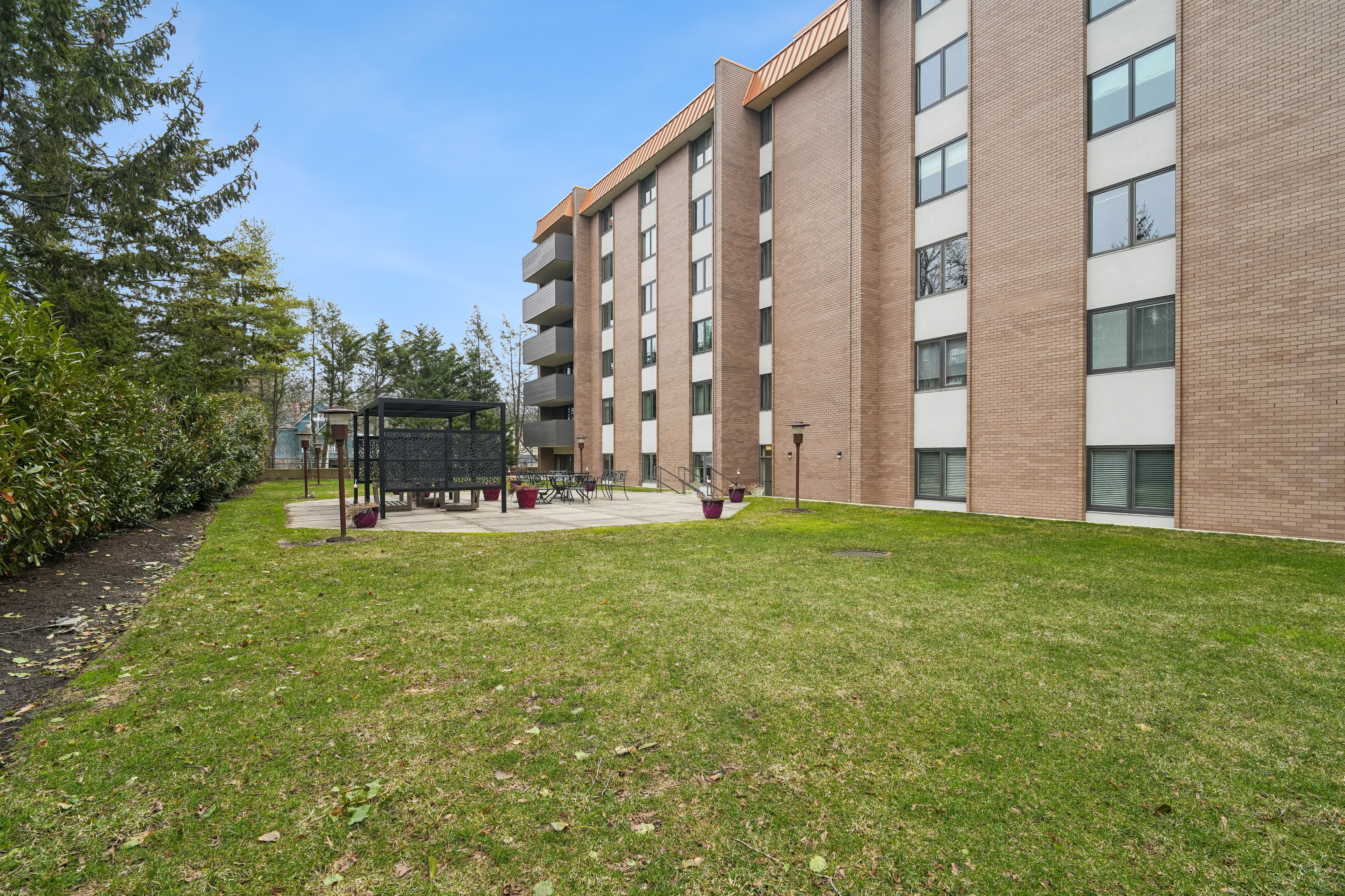 1 Euclid Avenue Unit 3B