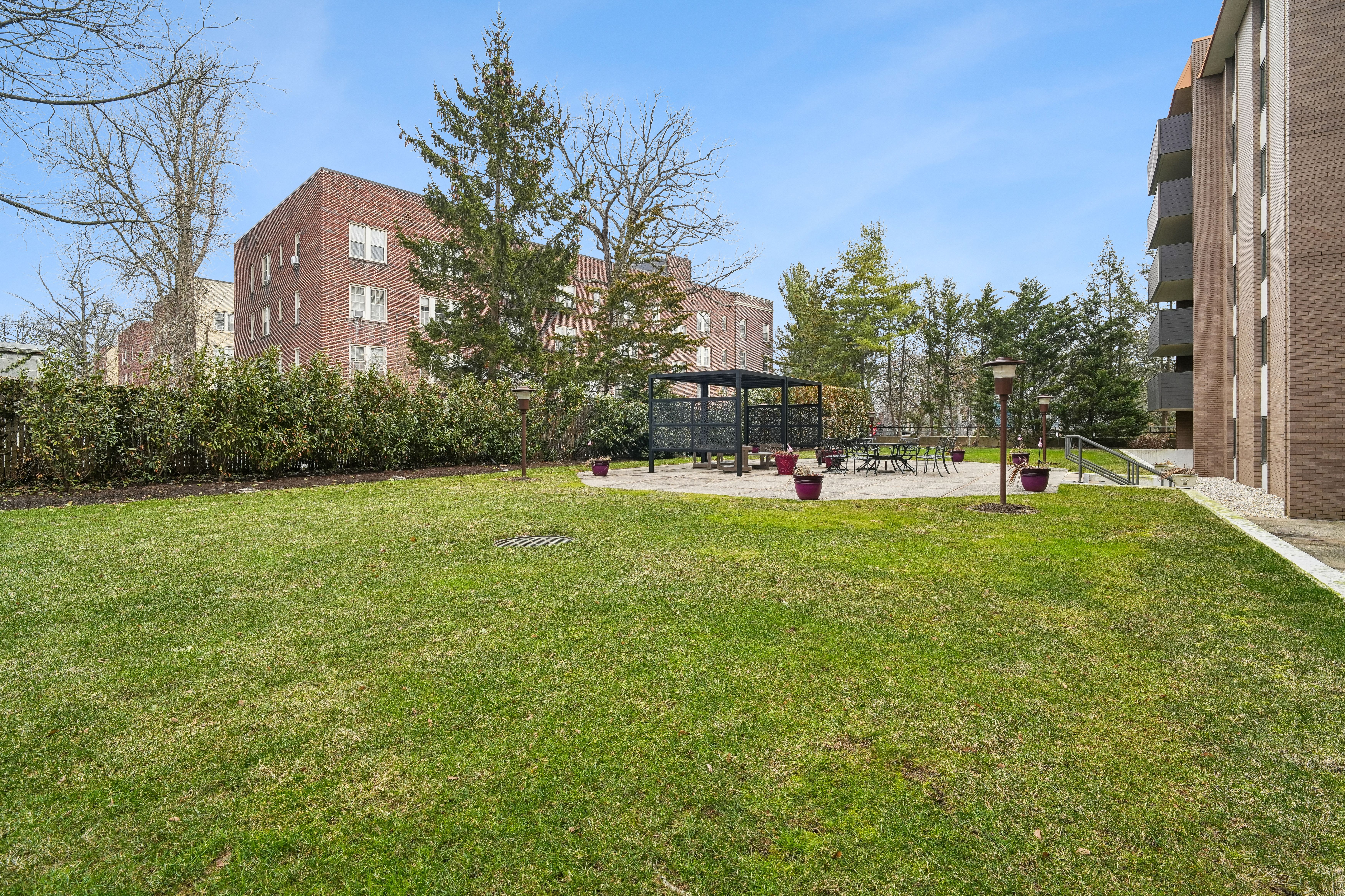 1 Euclid Avenue Unit 3B