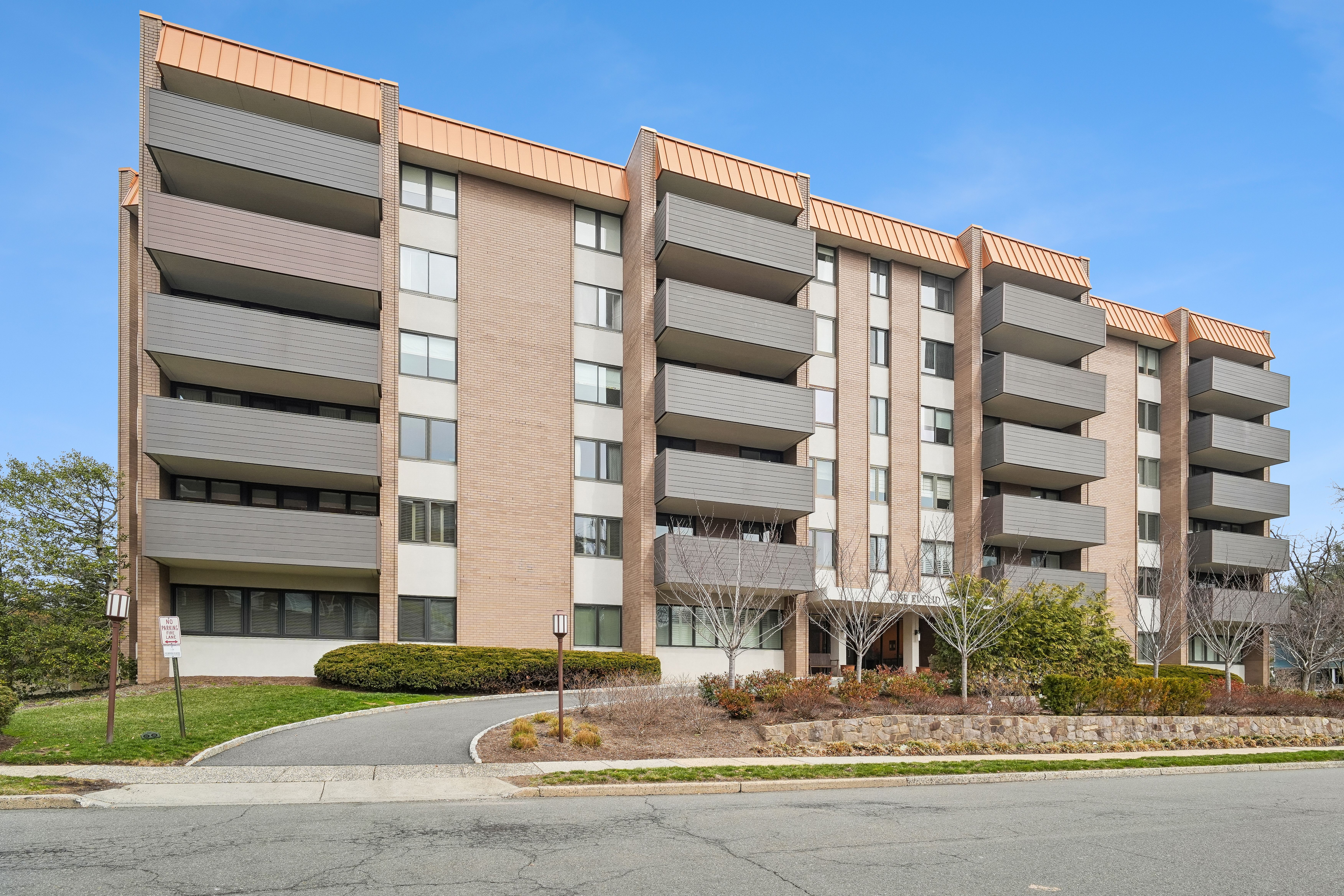 1 Euclid Avenue Unit 3B