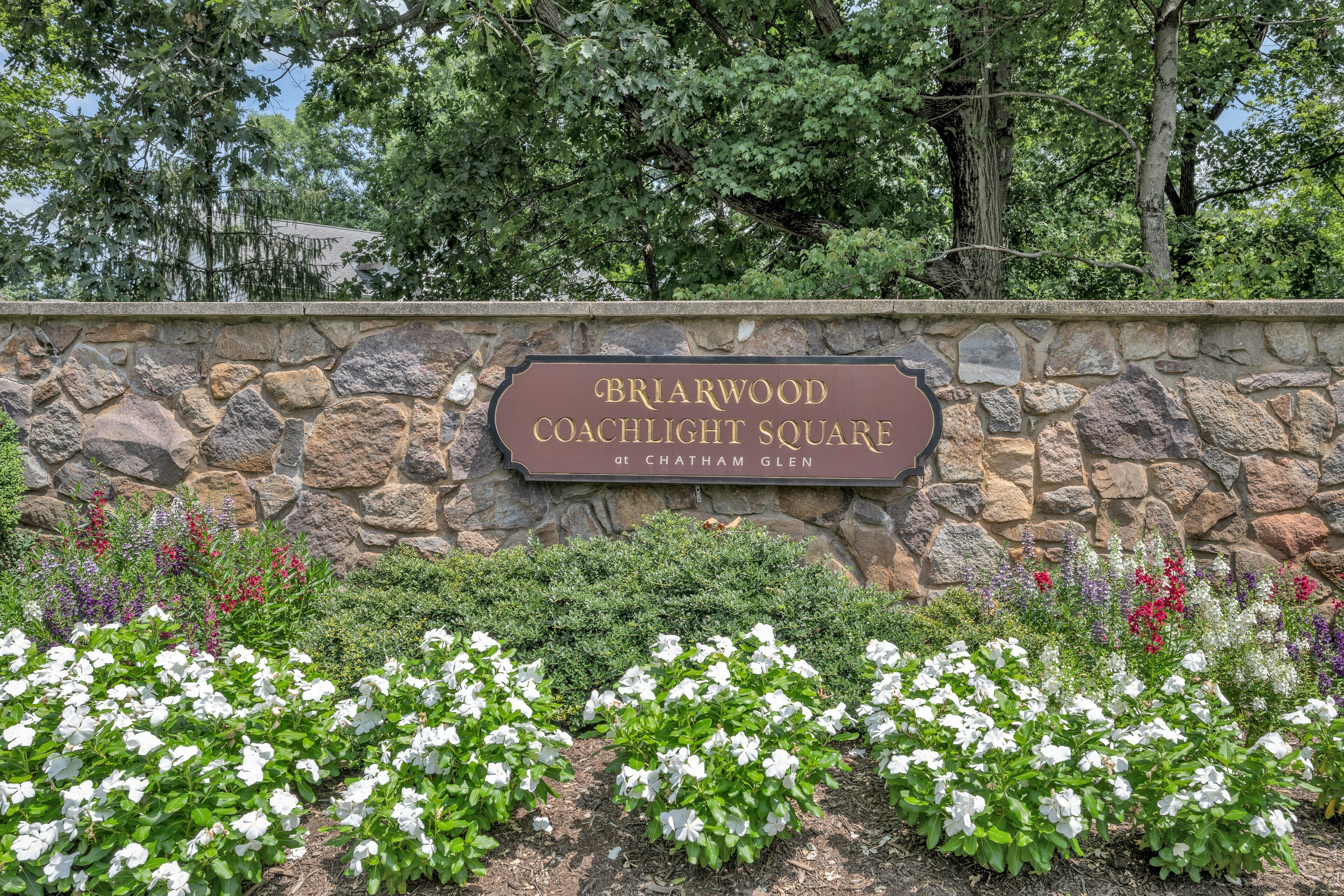 30 Coachlight Drive 