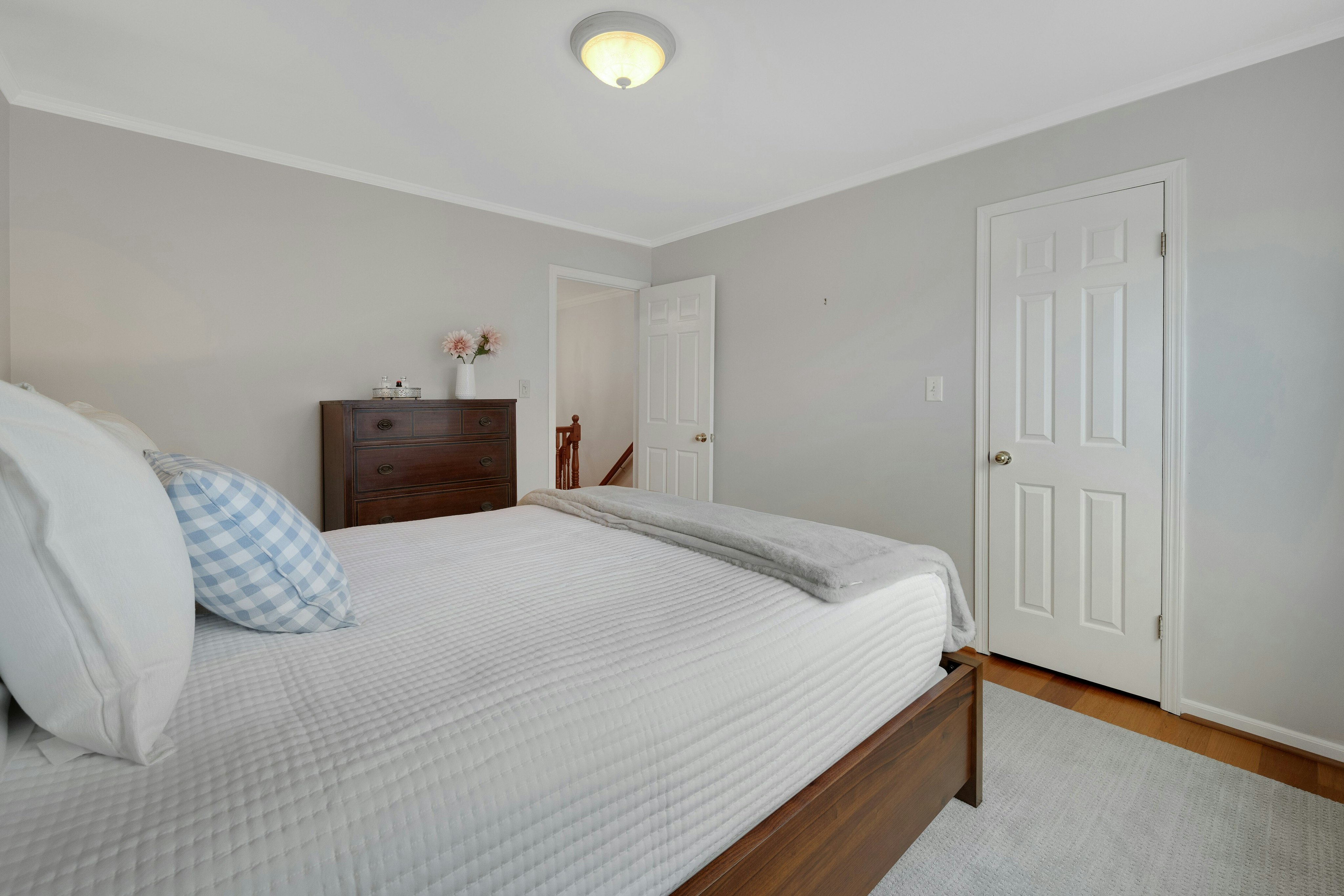 30 Coachlight Drive 