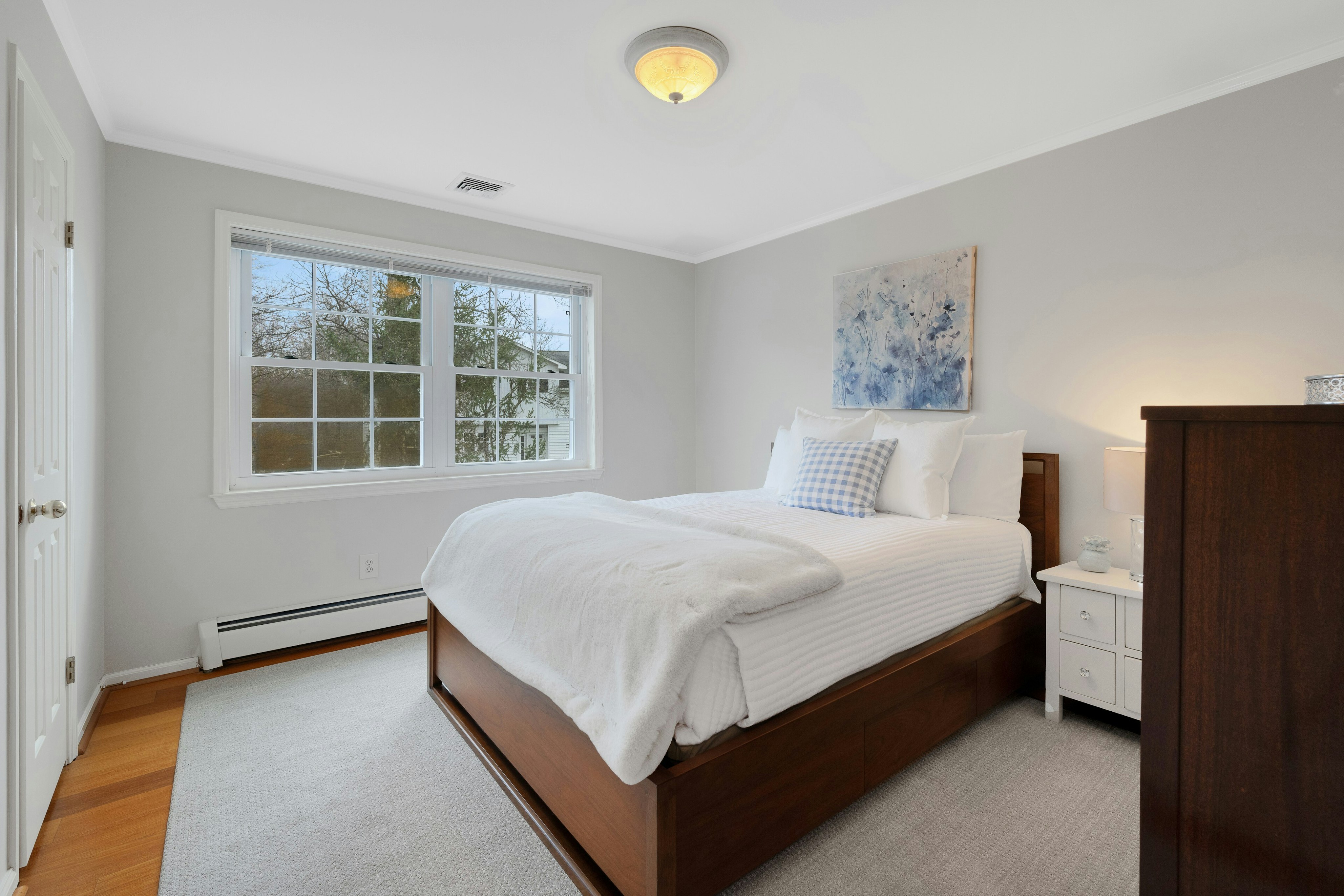 30 Coachlight Drive 
