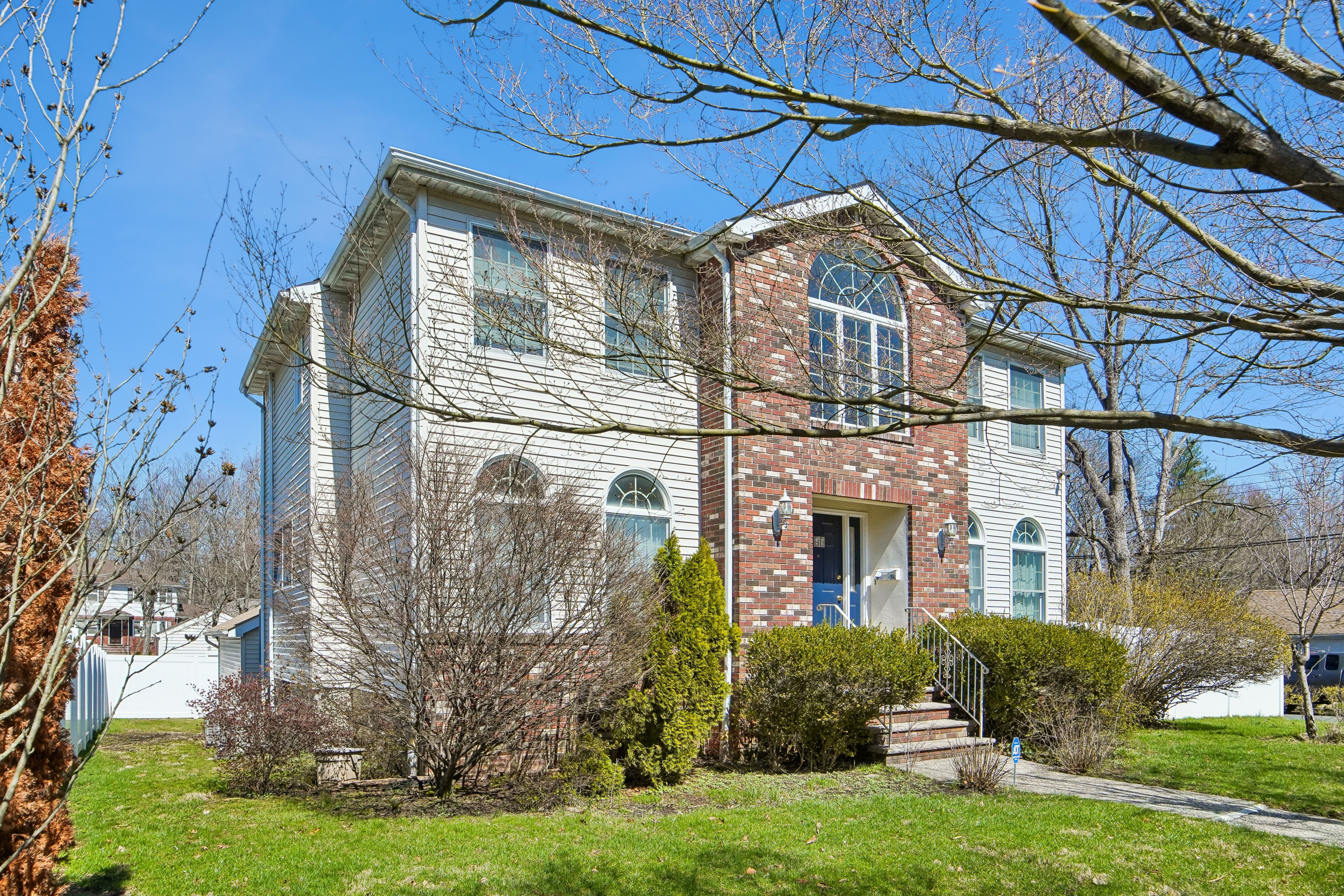 48 Marion Avenue 