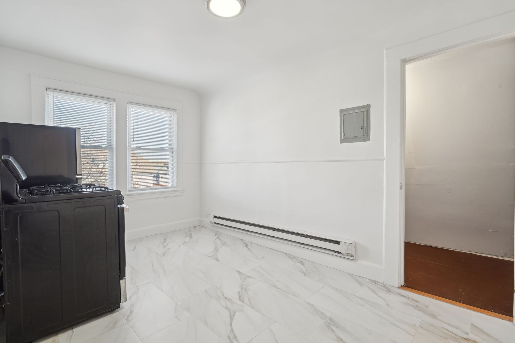 403 Abington Avenue, #3 