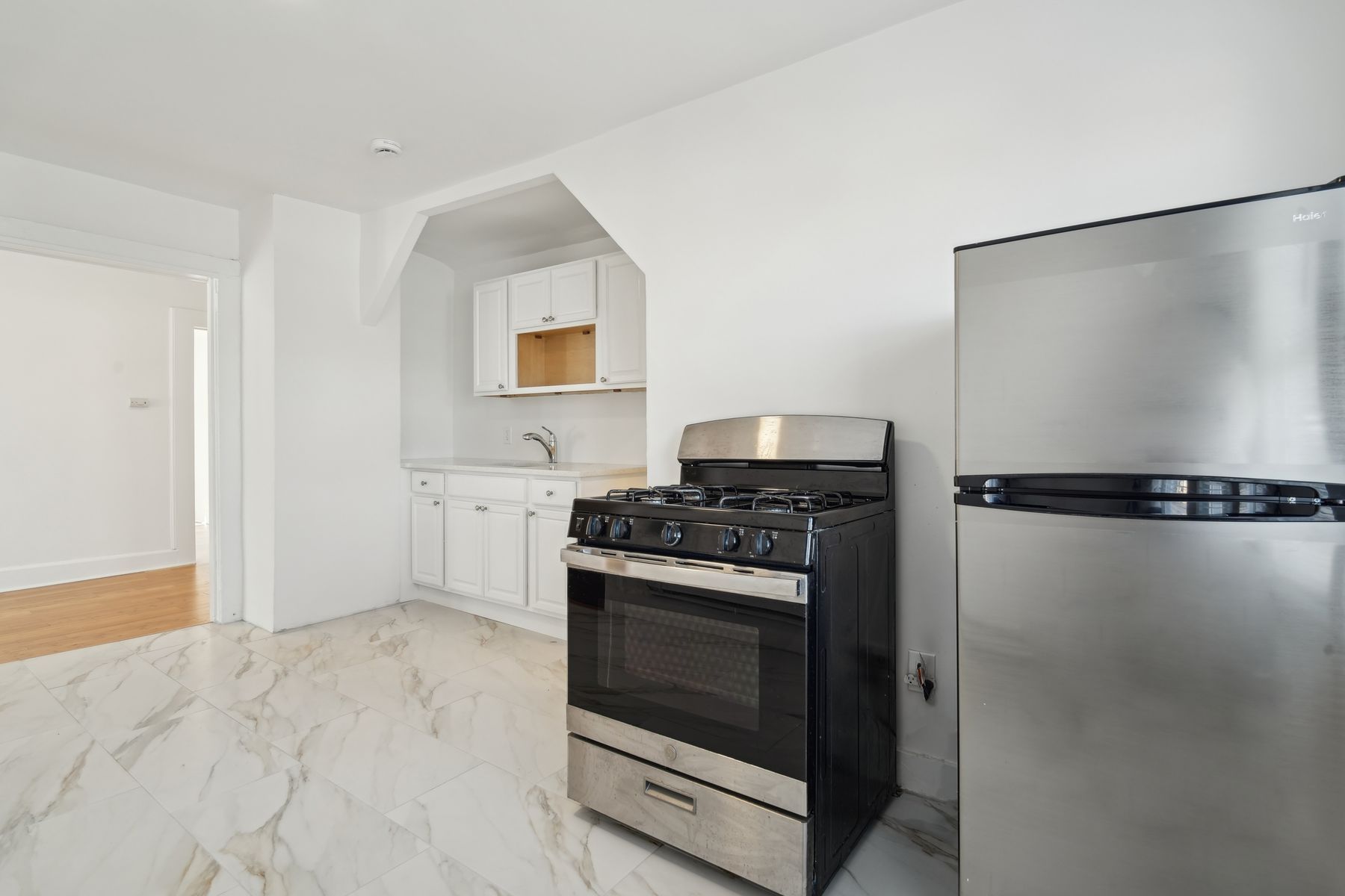 403 Abington Avenue, #3 