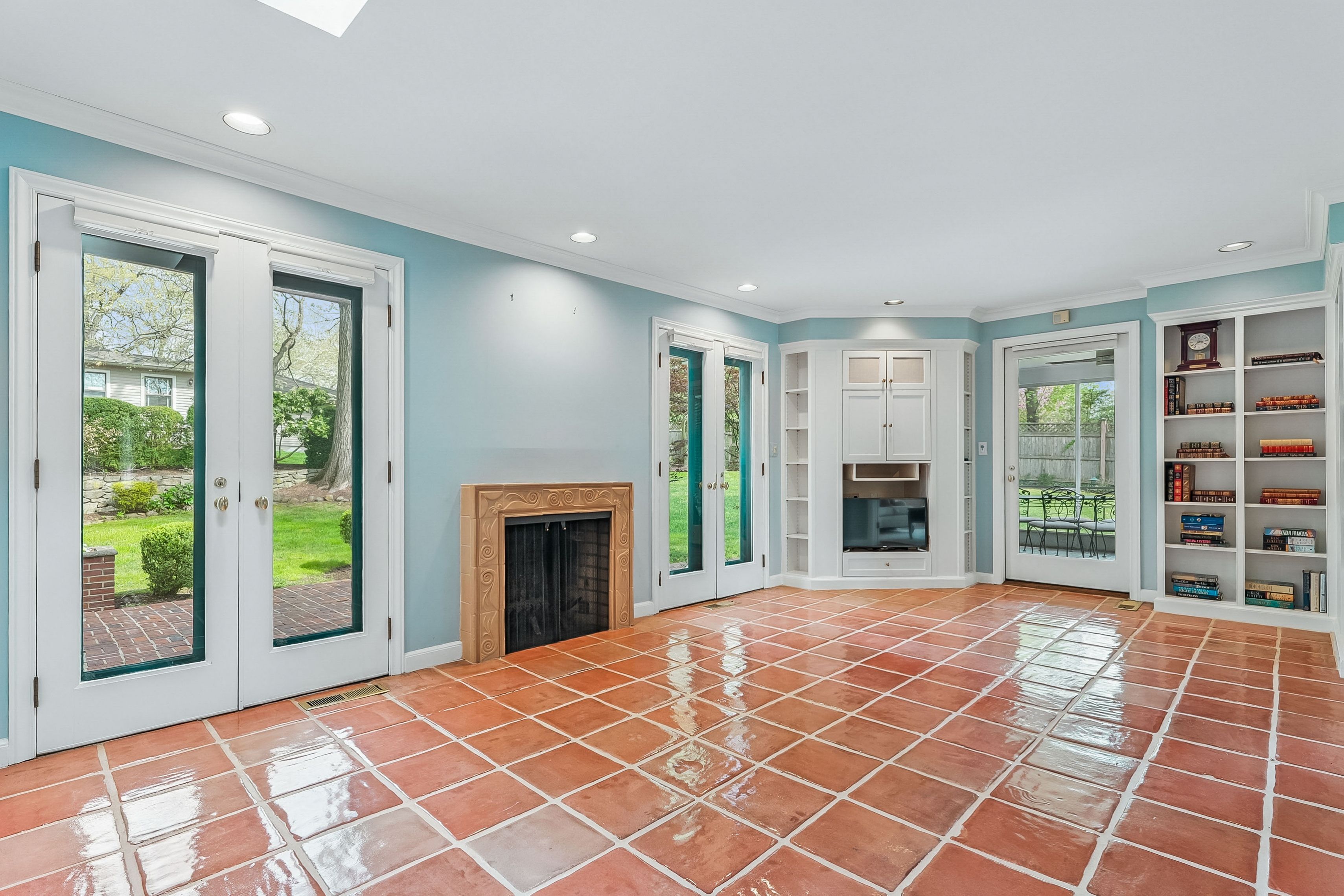 84 Pine Grove Avenue 