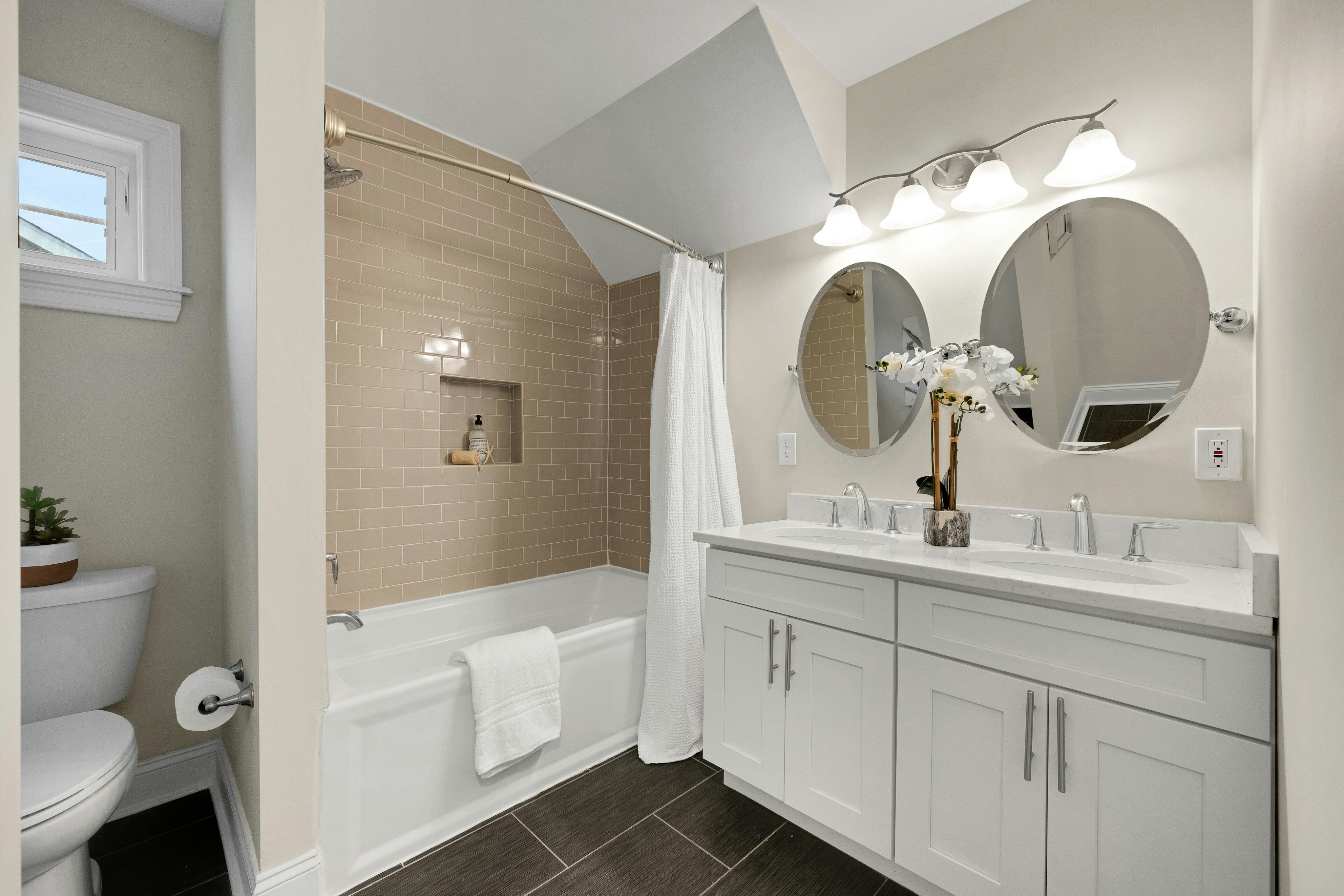 20 North Summit Avenue 