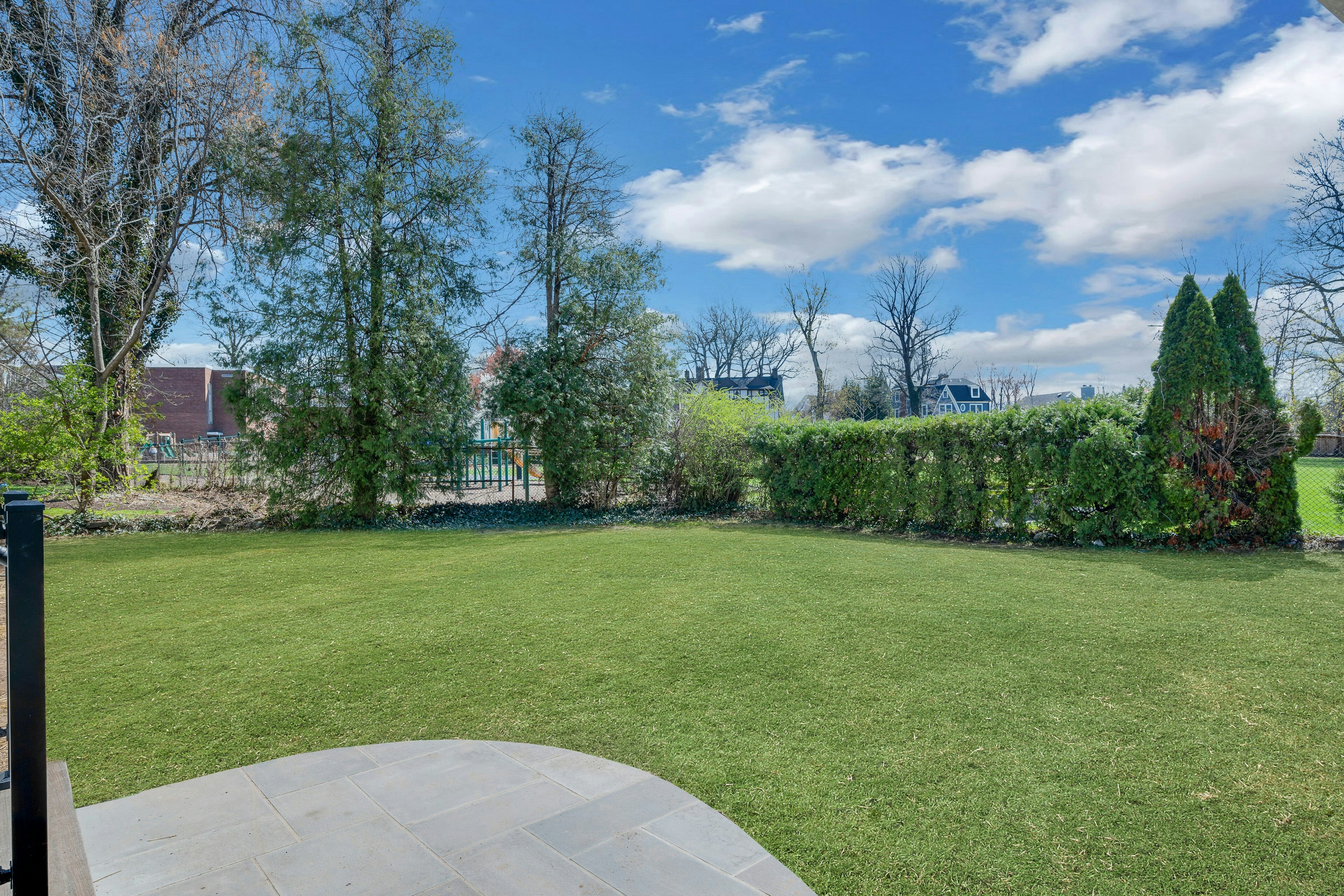 76 Woodland Avenue 