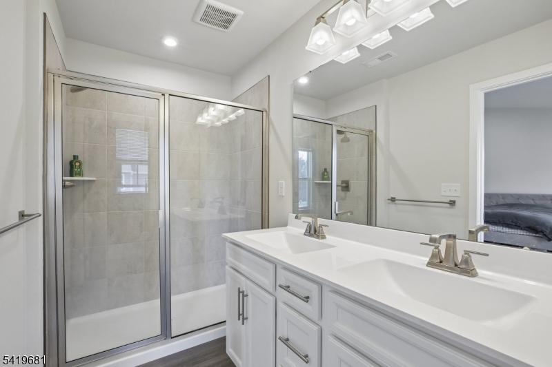 49 Owen Ct