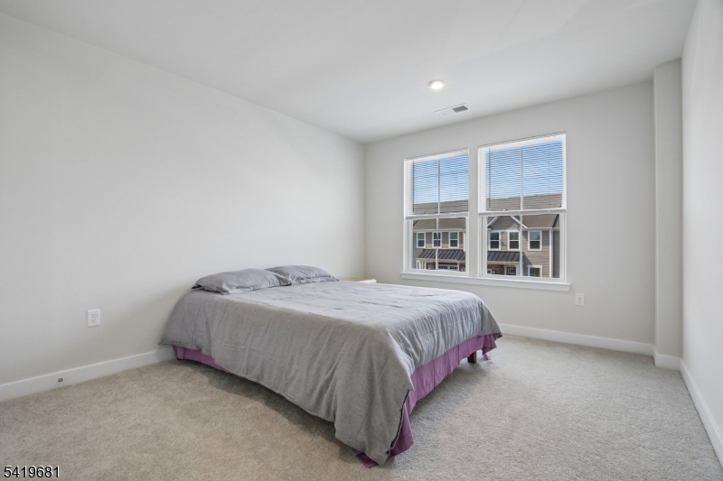 49 Owen Ct