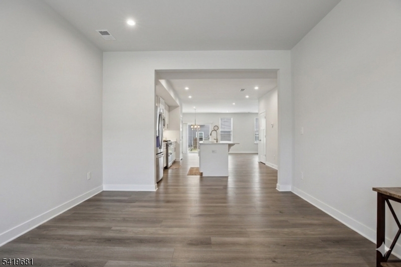 49 Owen Ct