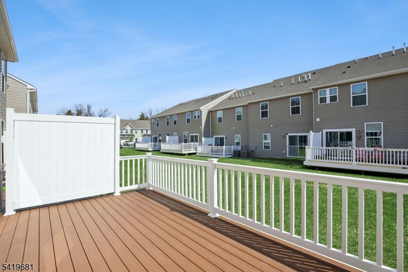 49 Owen Ct