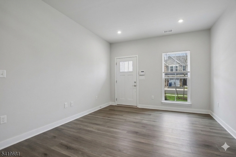 49 Owen Ct