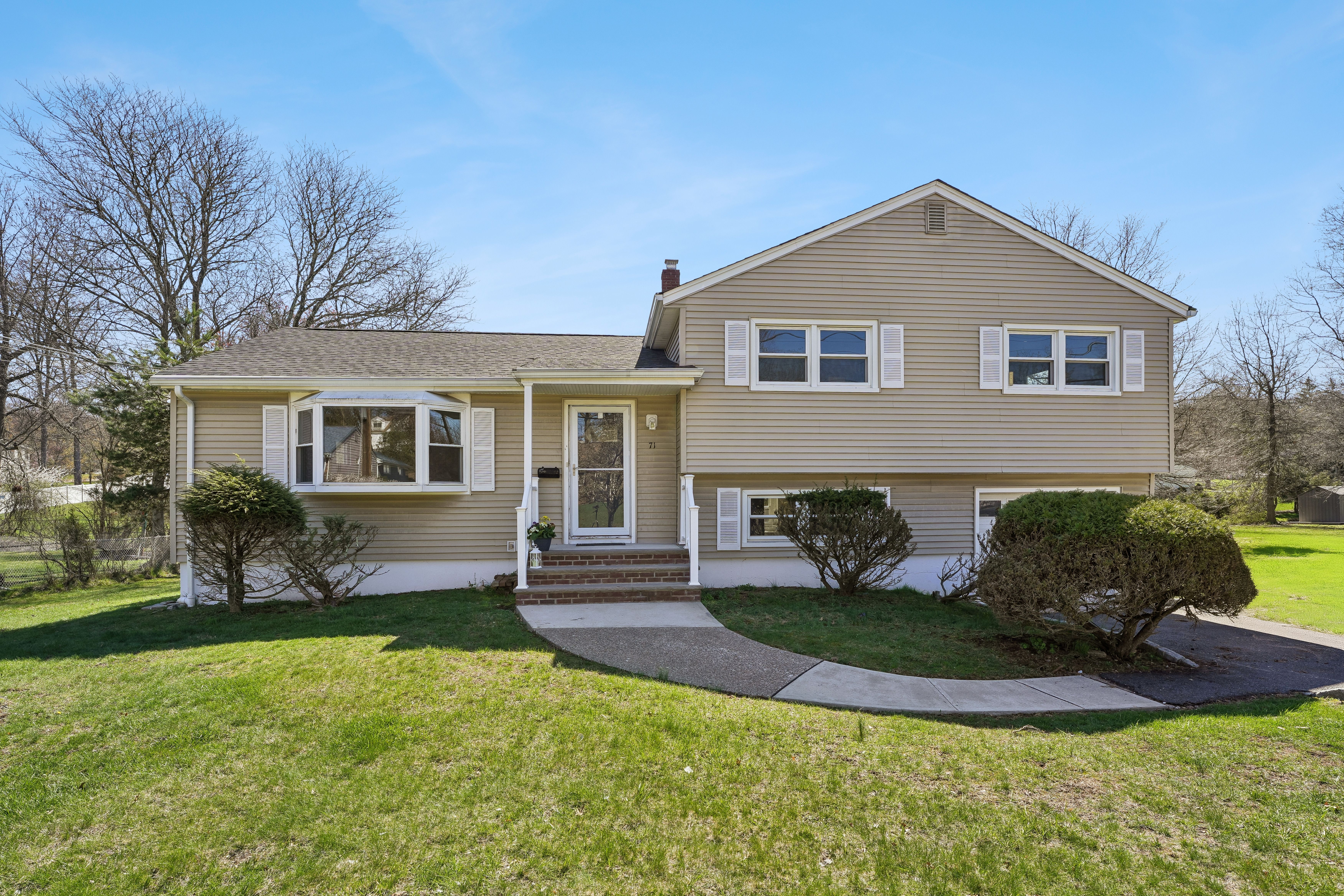 71 Ridge Road 