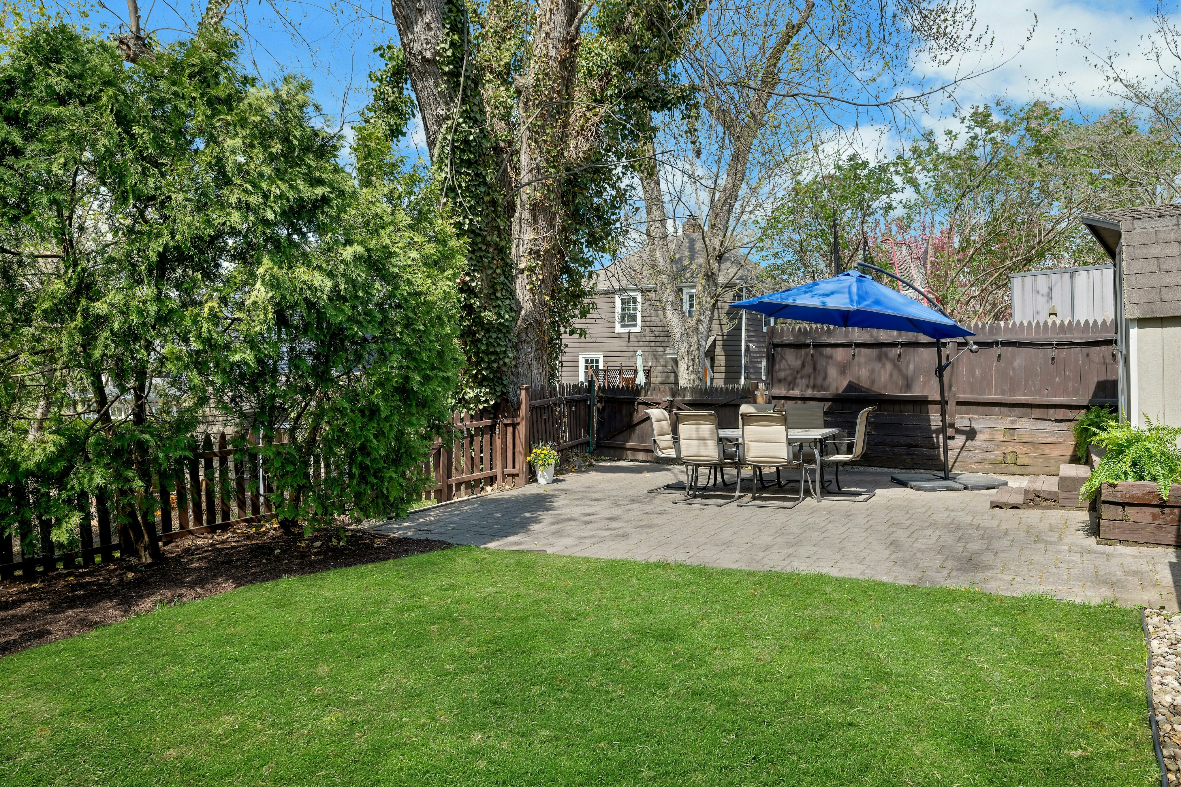 7 Alden Place 