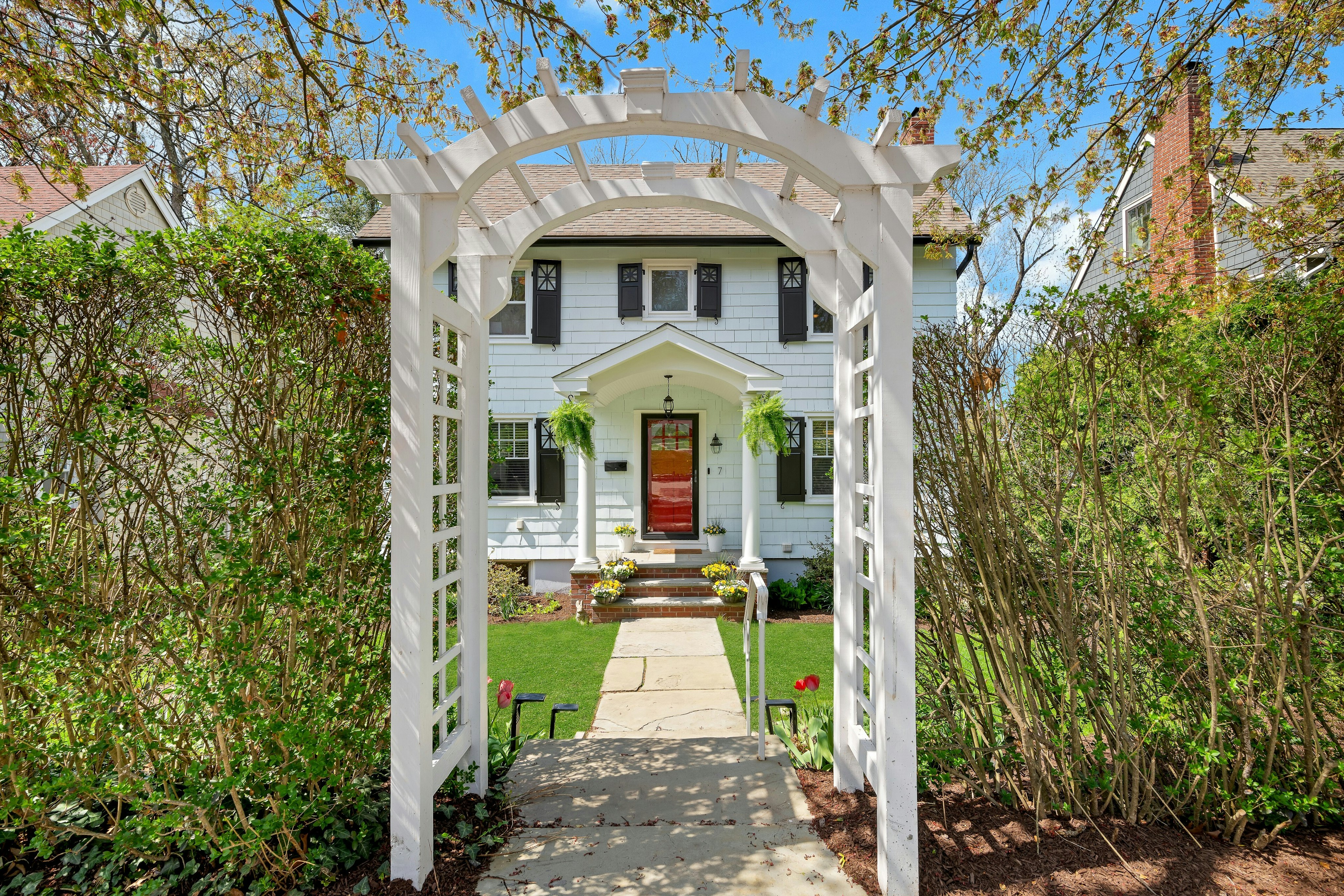 7 Alden Place 