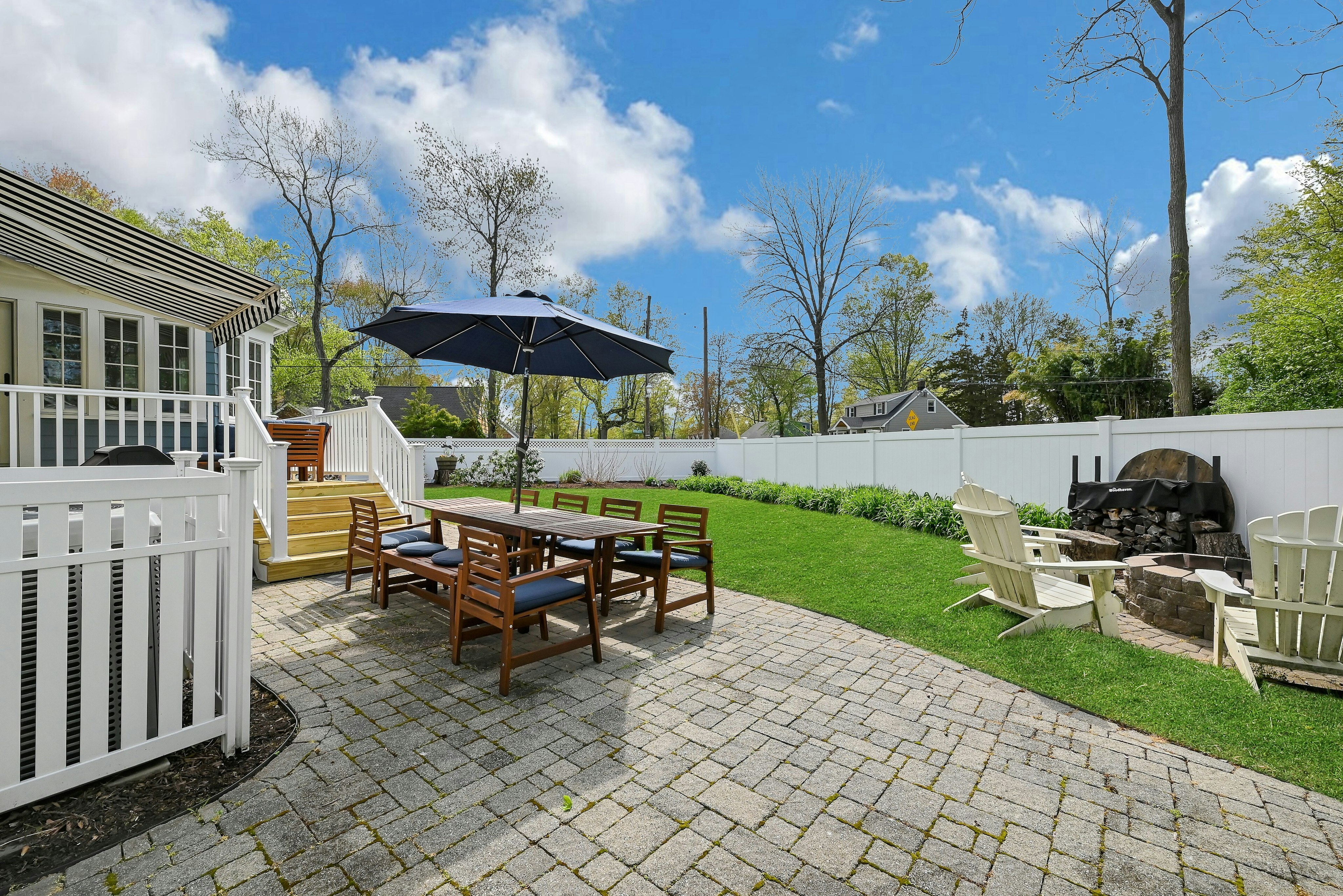 285 Plainfield Ave 