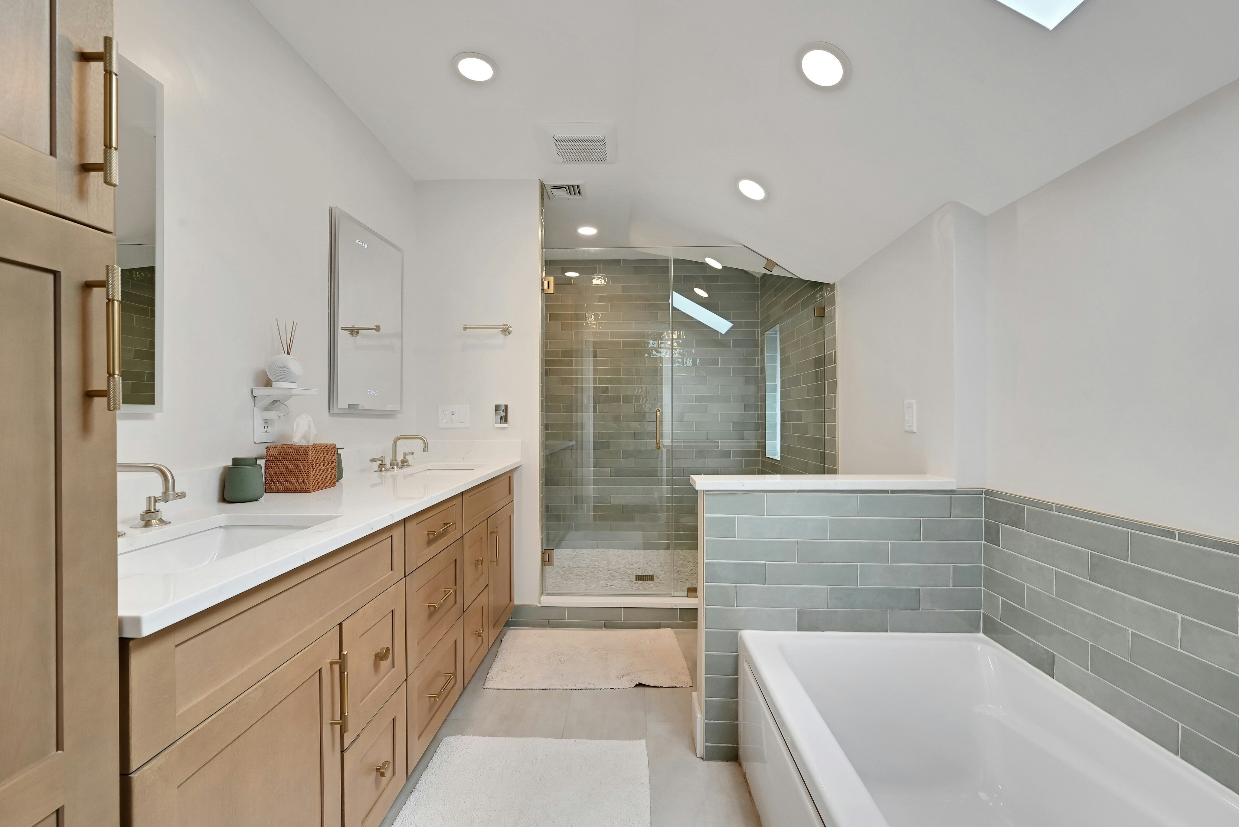 285 Plainfield Ave 