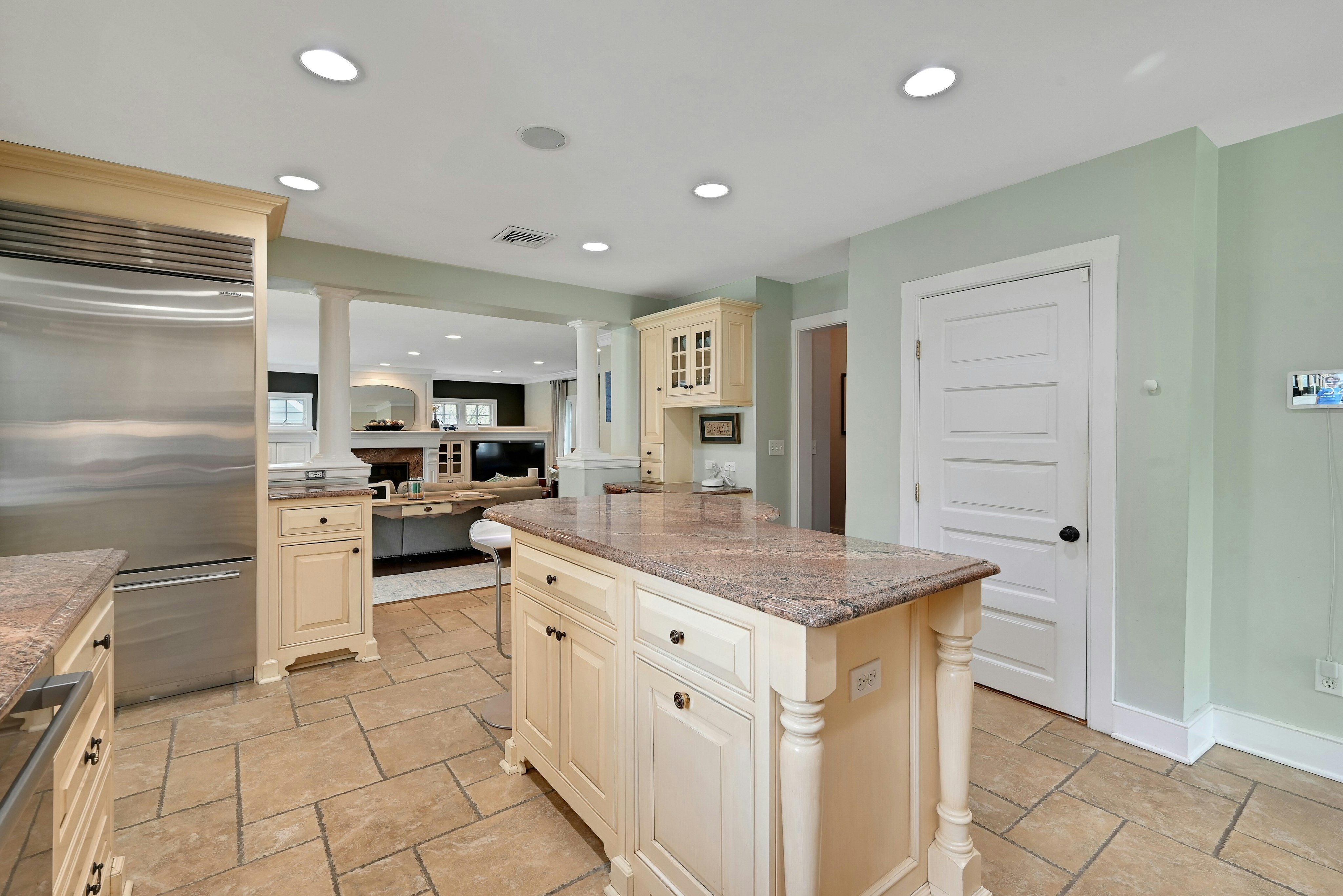 285 Plainfield Ave 