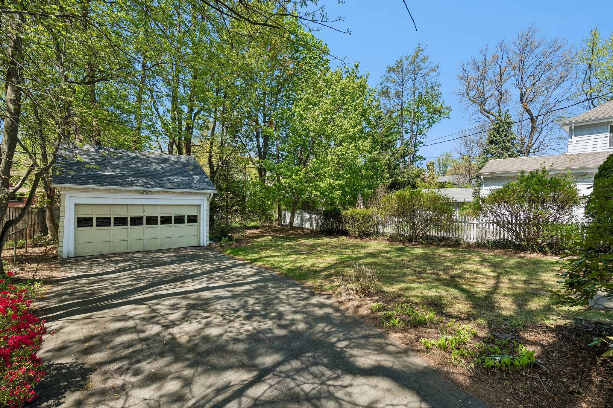16 Duryea Road 