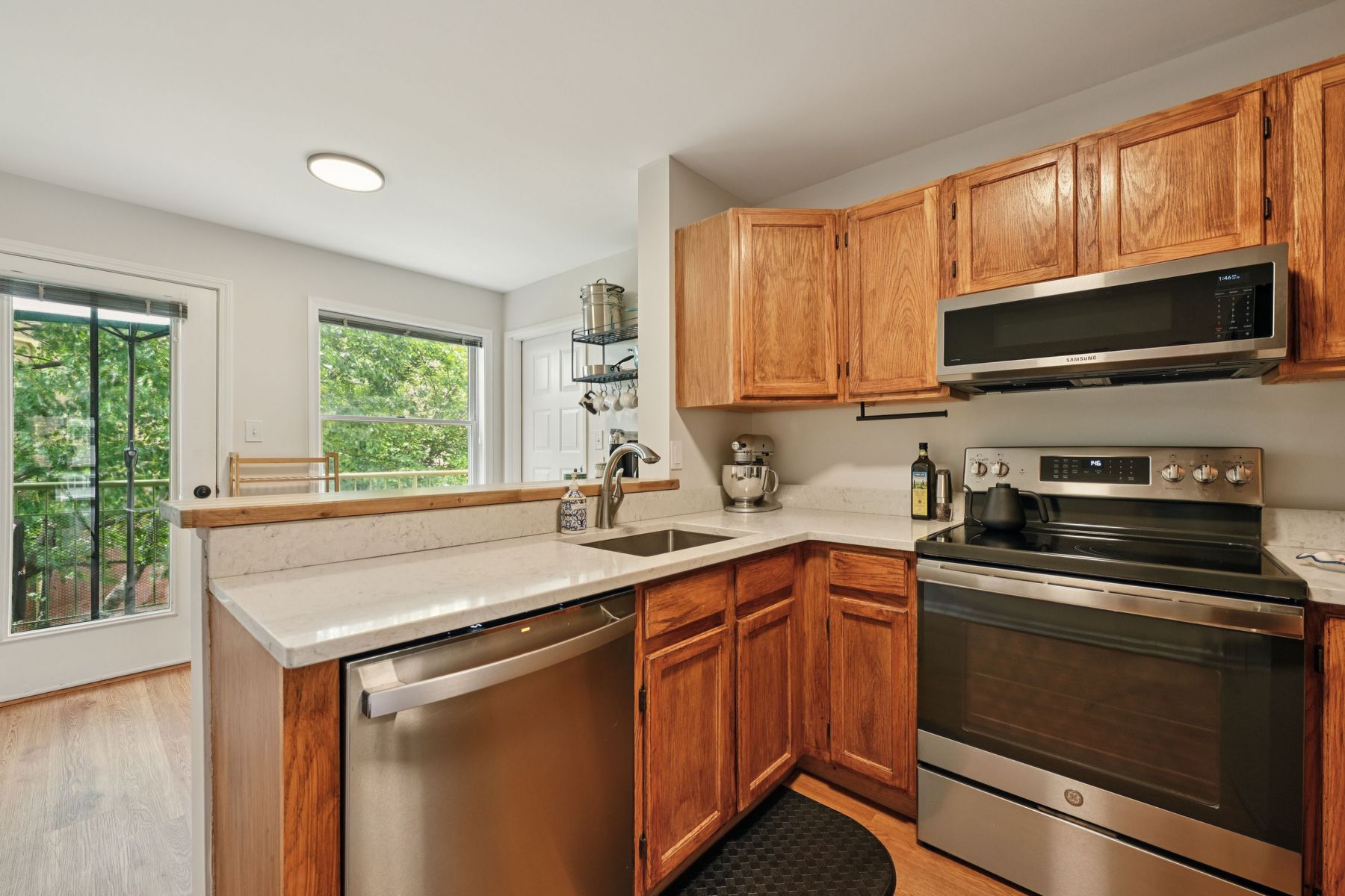 50 Pine Street #206