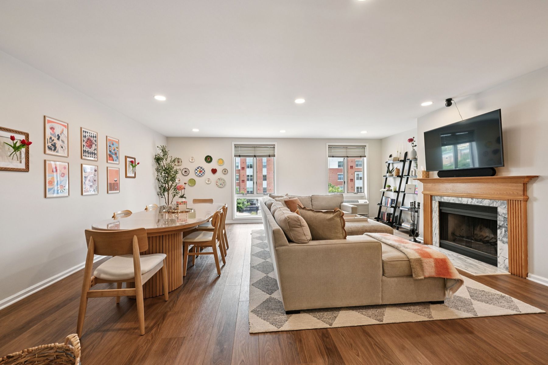 50 Pine Street #206