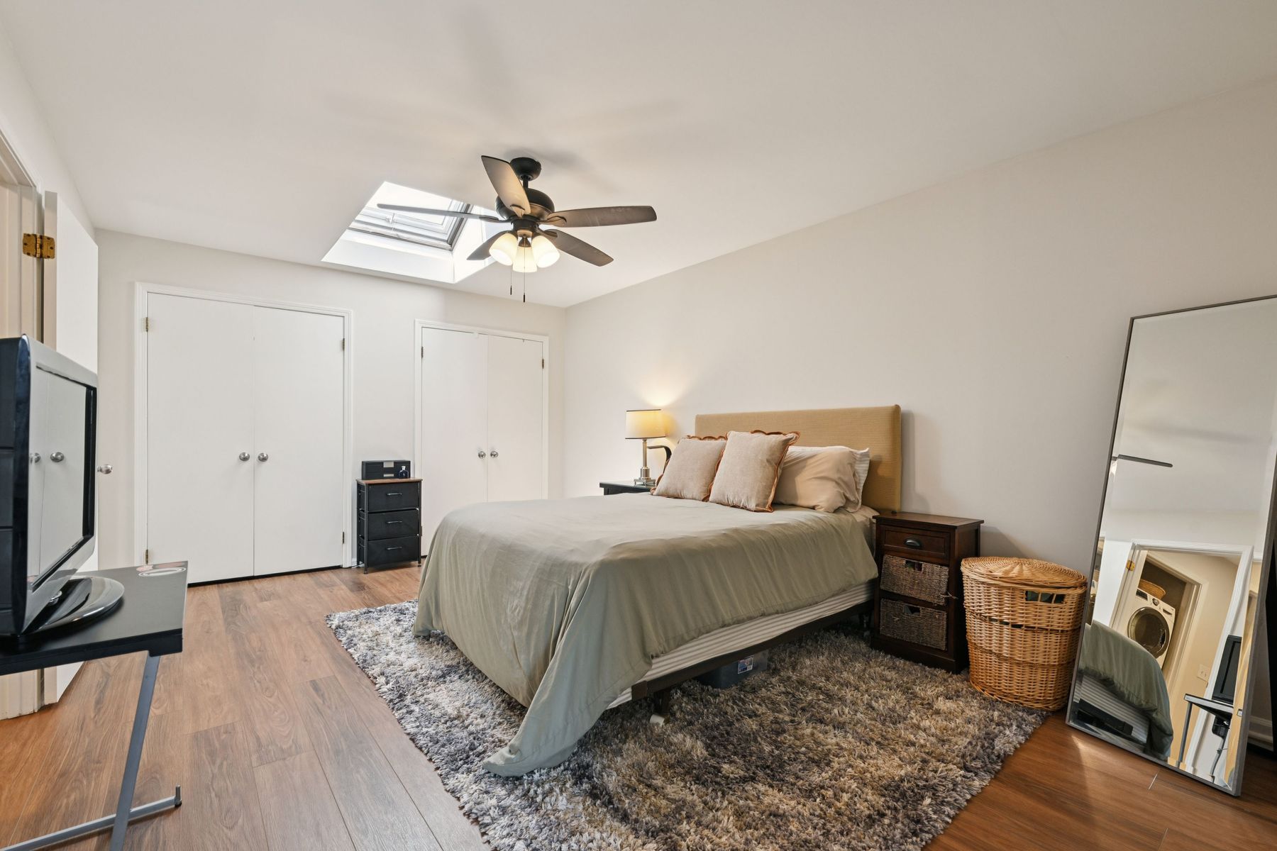 50 Pine Street #206
