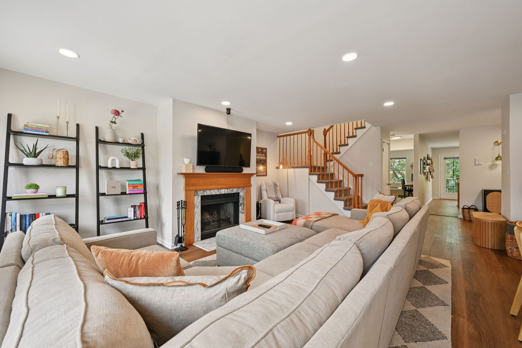 50 Pine Street #206