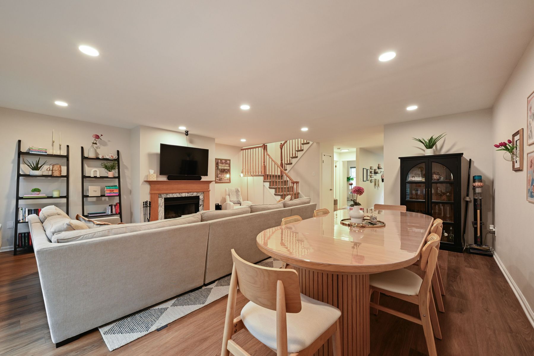 50 Pine Street #206