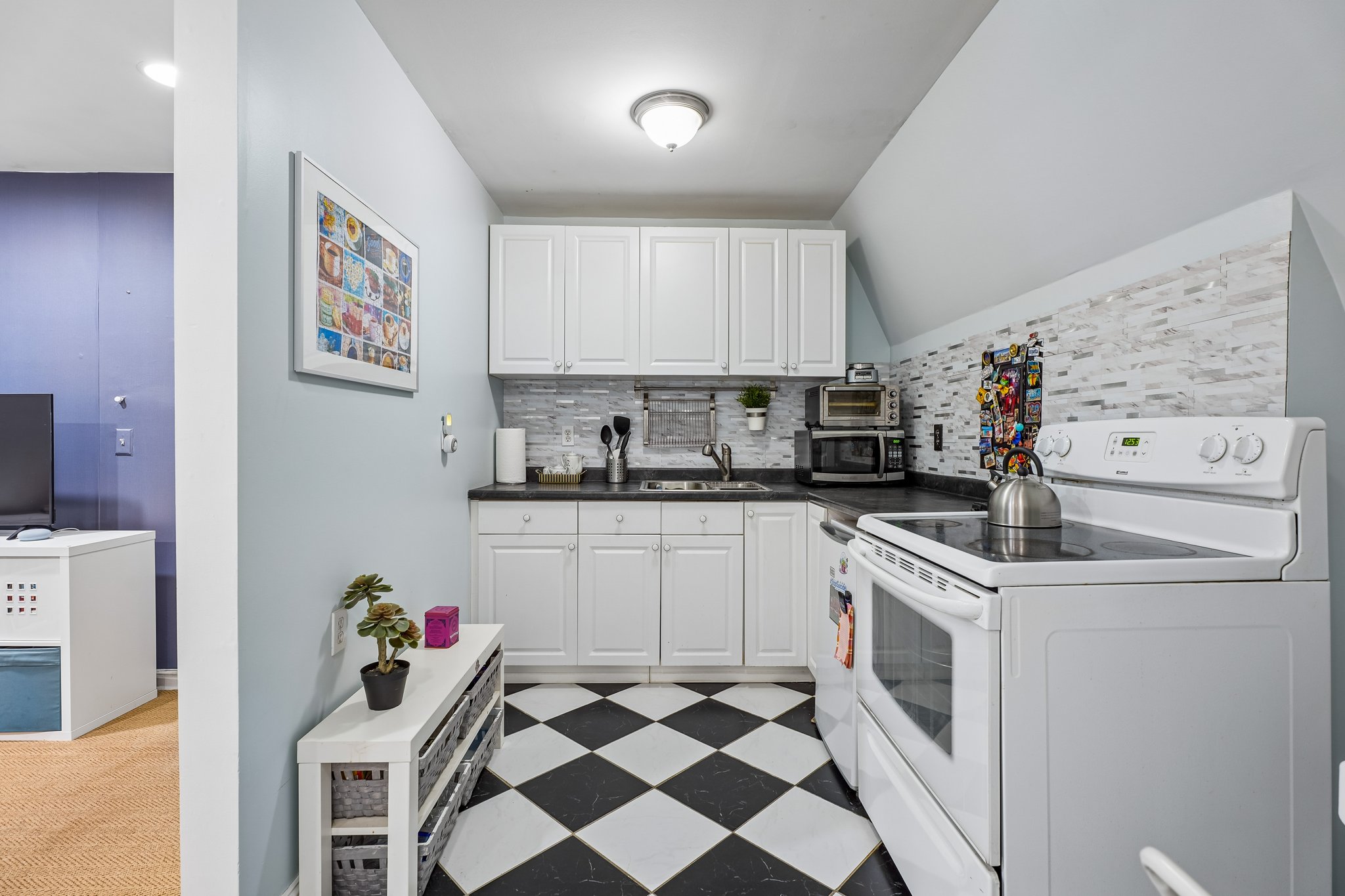 194 Hillside Avenue 