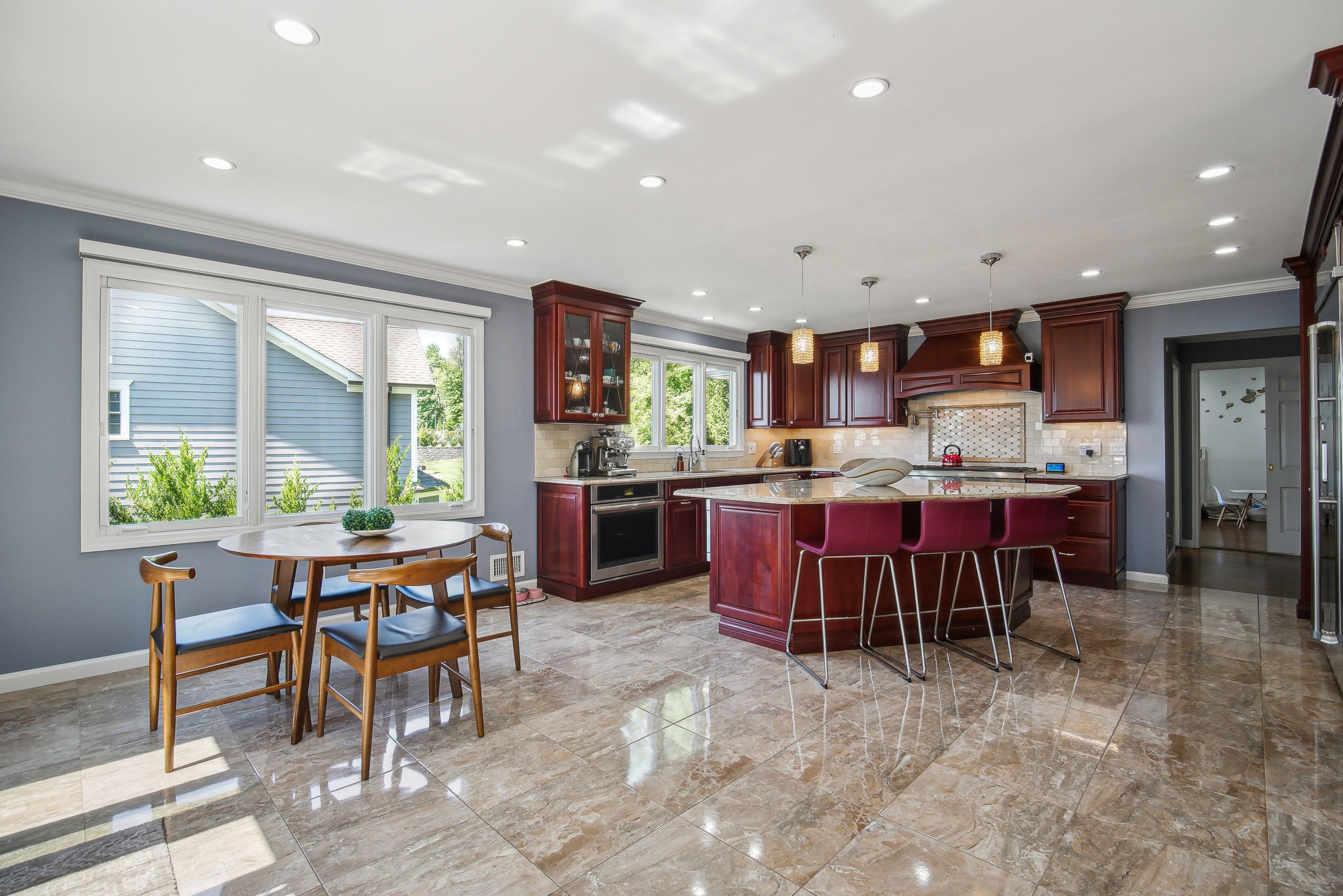 1008 Mary Allen Lane 