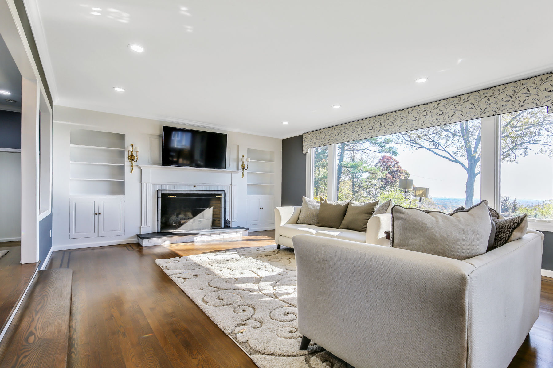 1008 Mary Allen Lane 