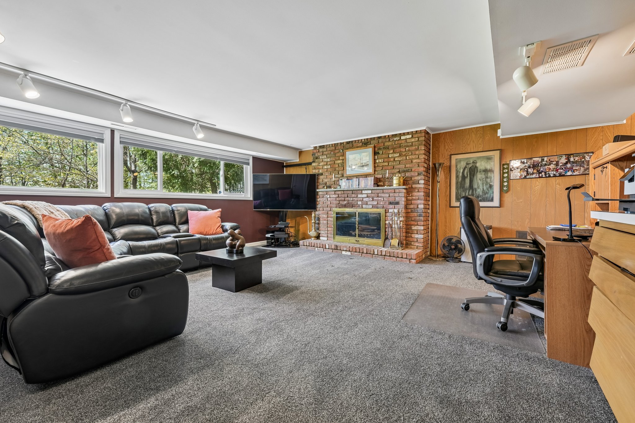 89 Westview Road 