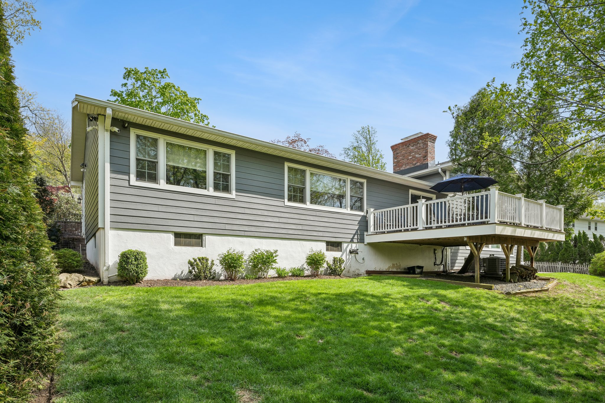 89 Westview Road 