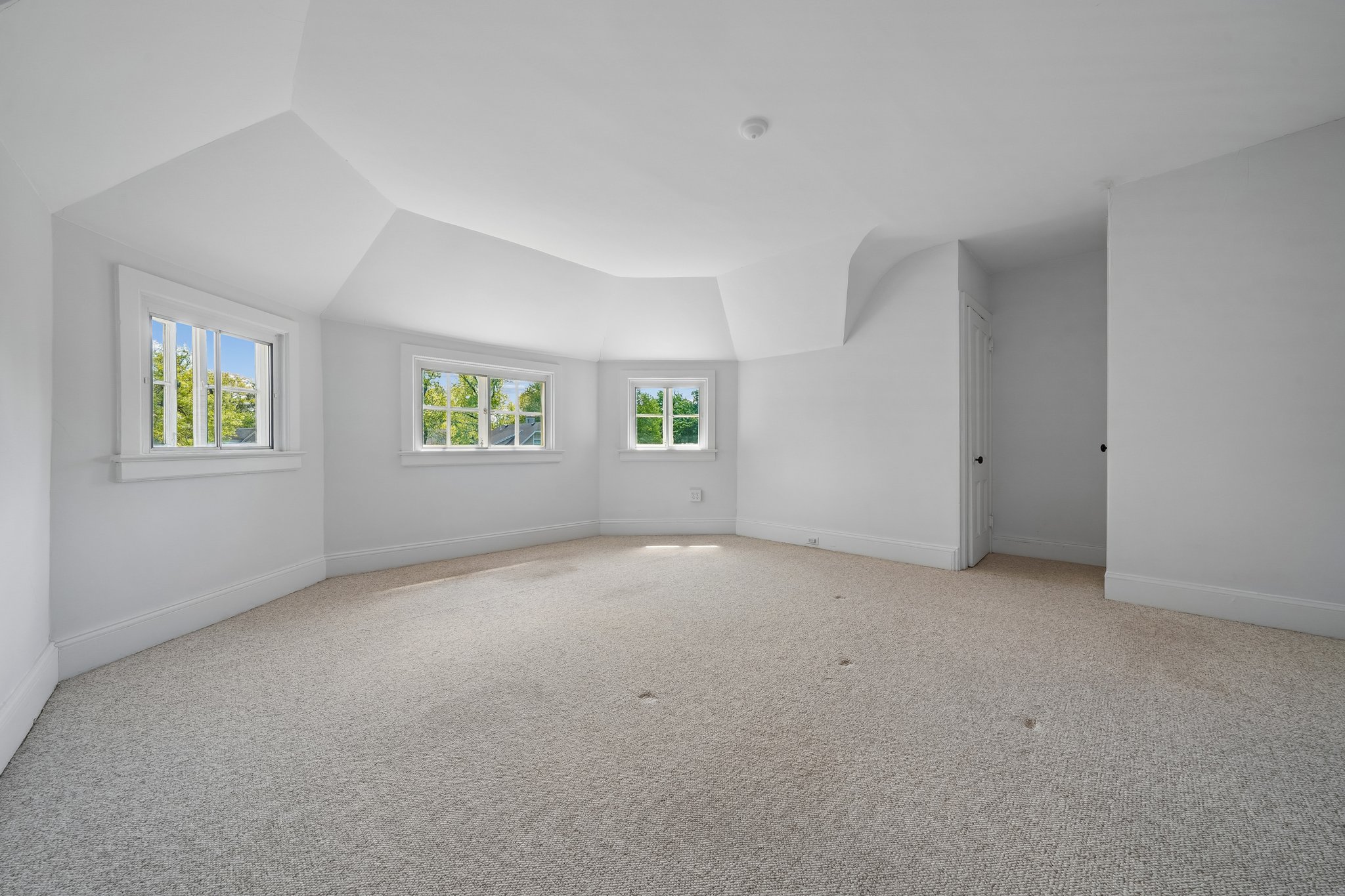 215 Inwood Avenue 