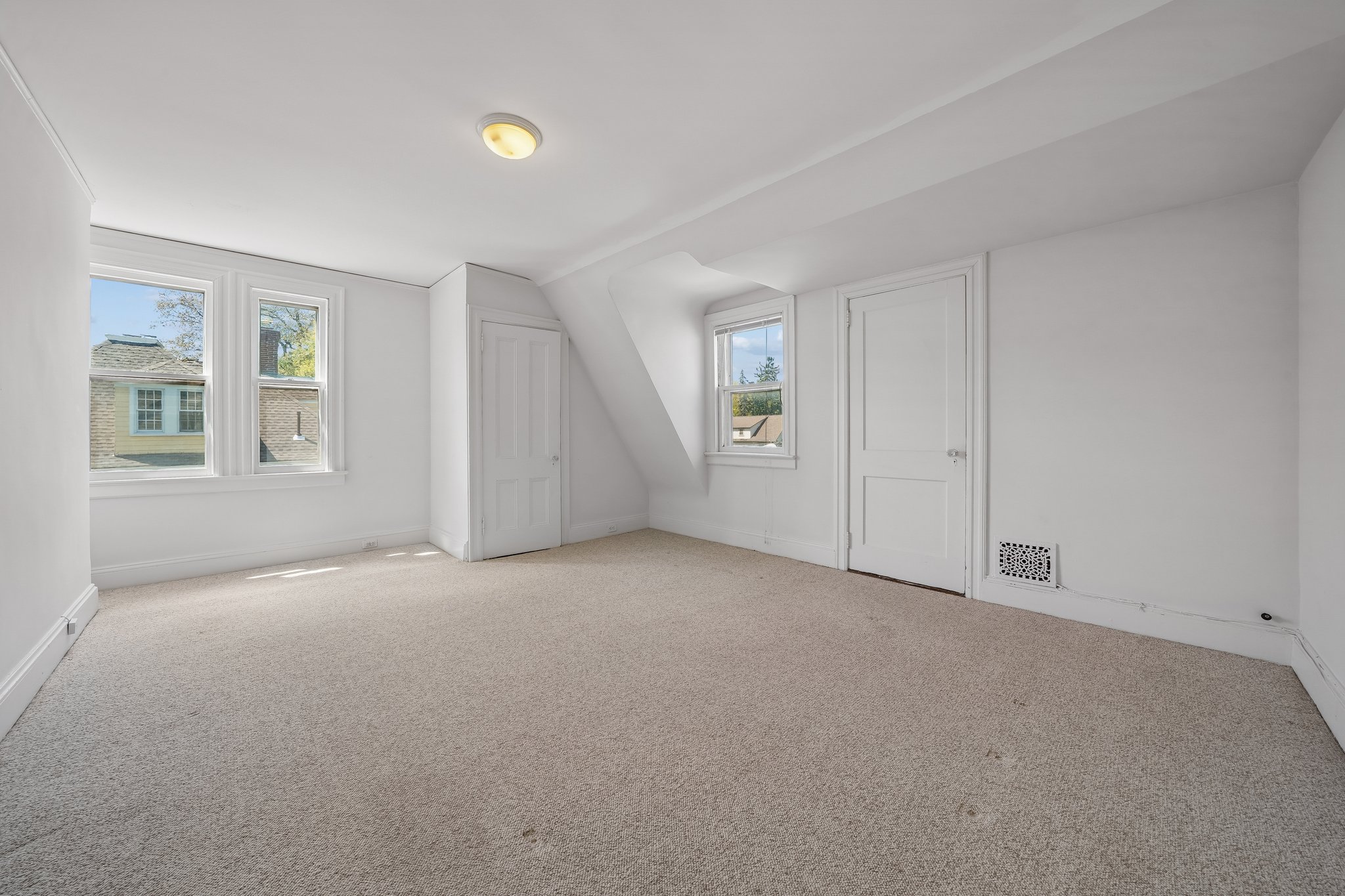 215 Inwood Avenue 