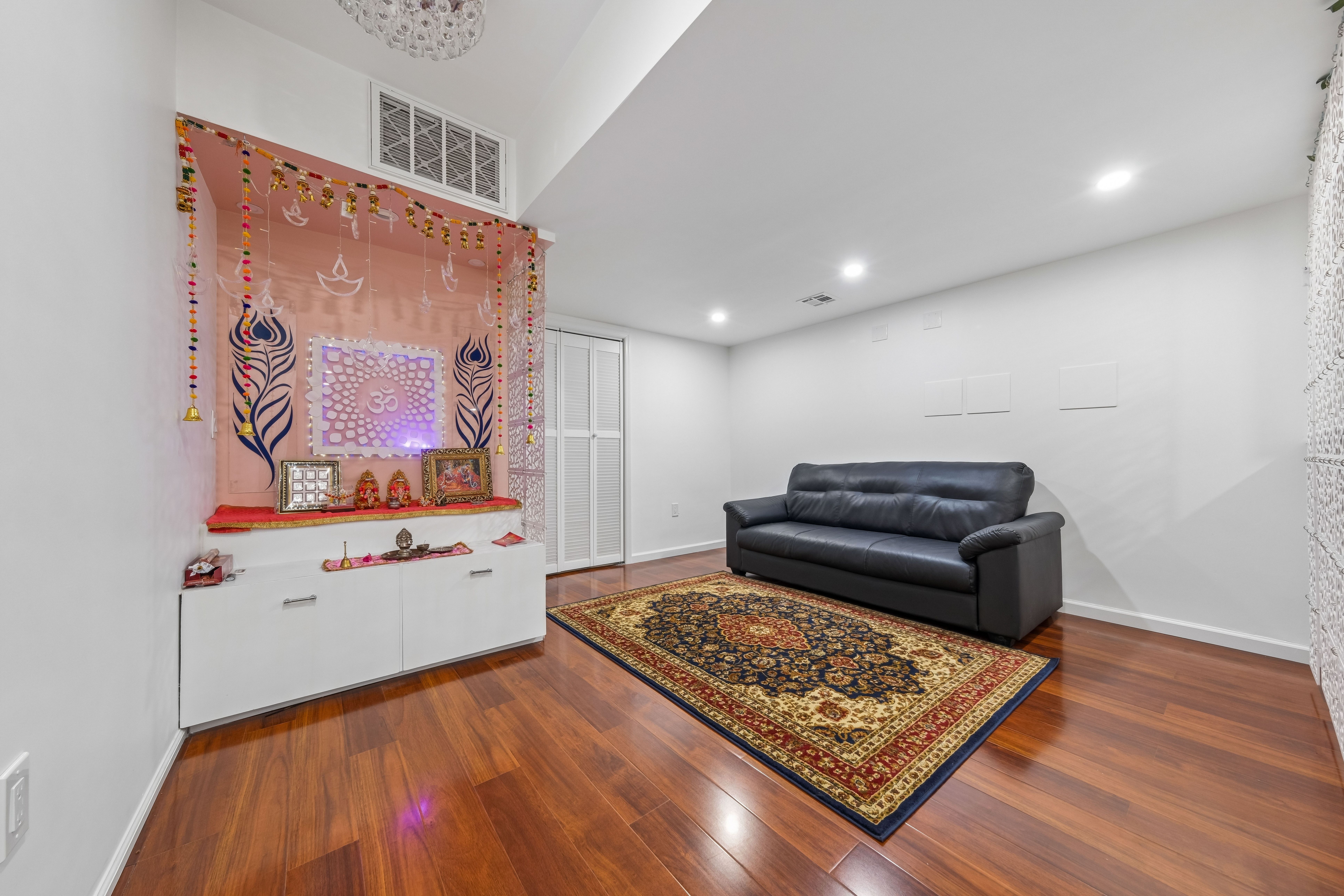 21 Winding Way 