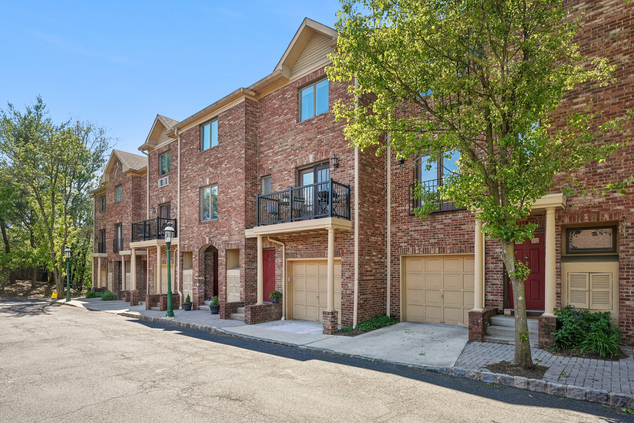 68 Mews Lane 