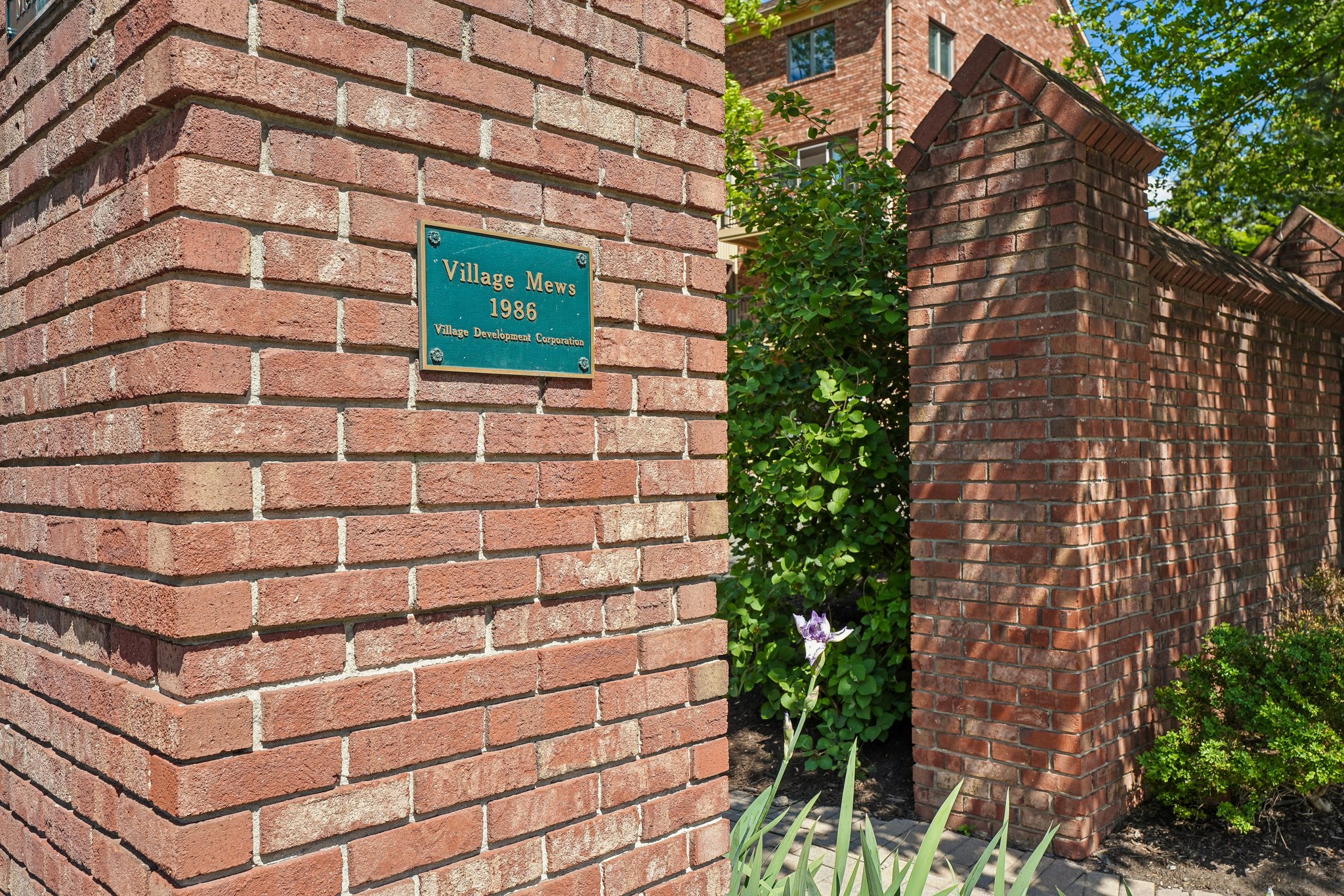 68 Mews Lane 