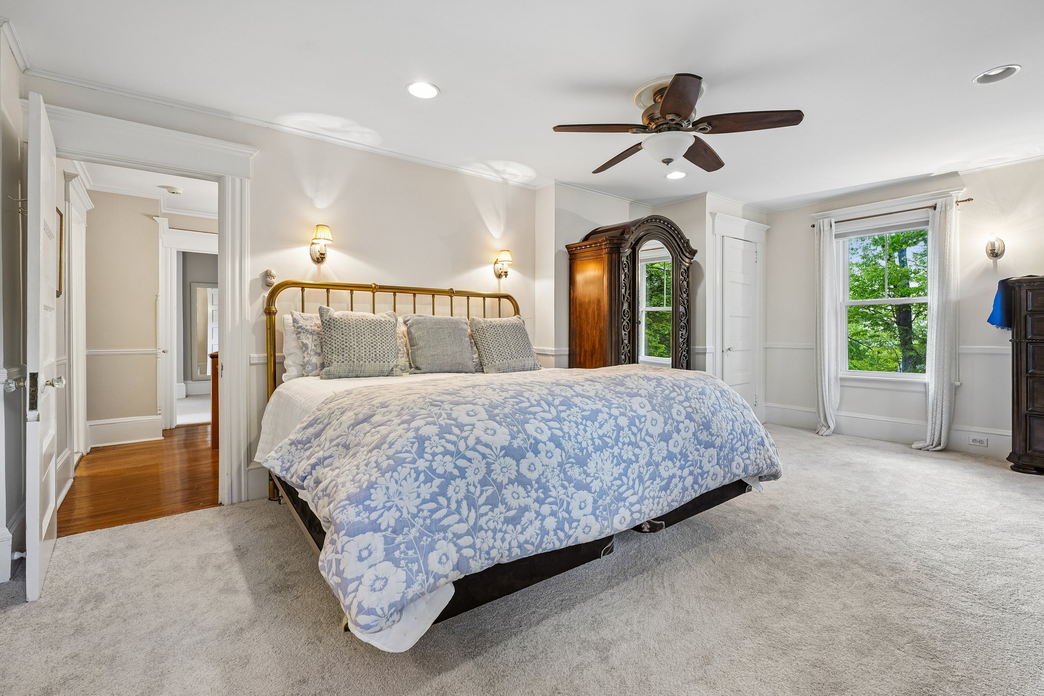 82 Arlington Avenue 