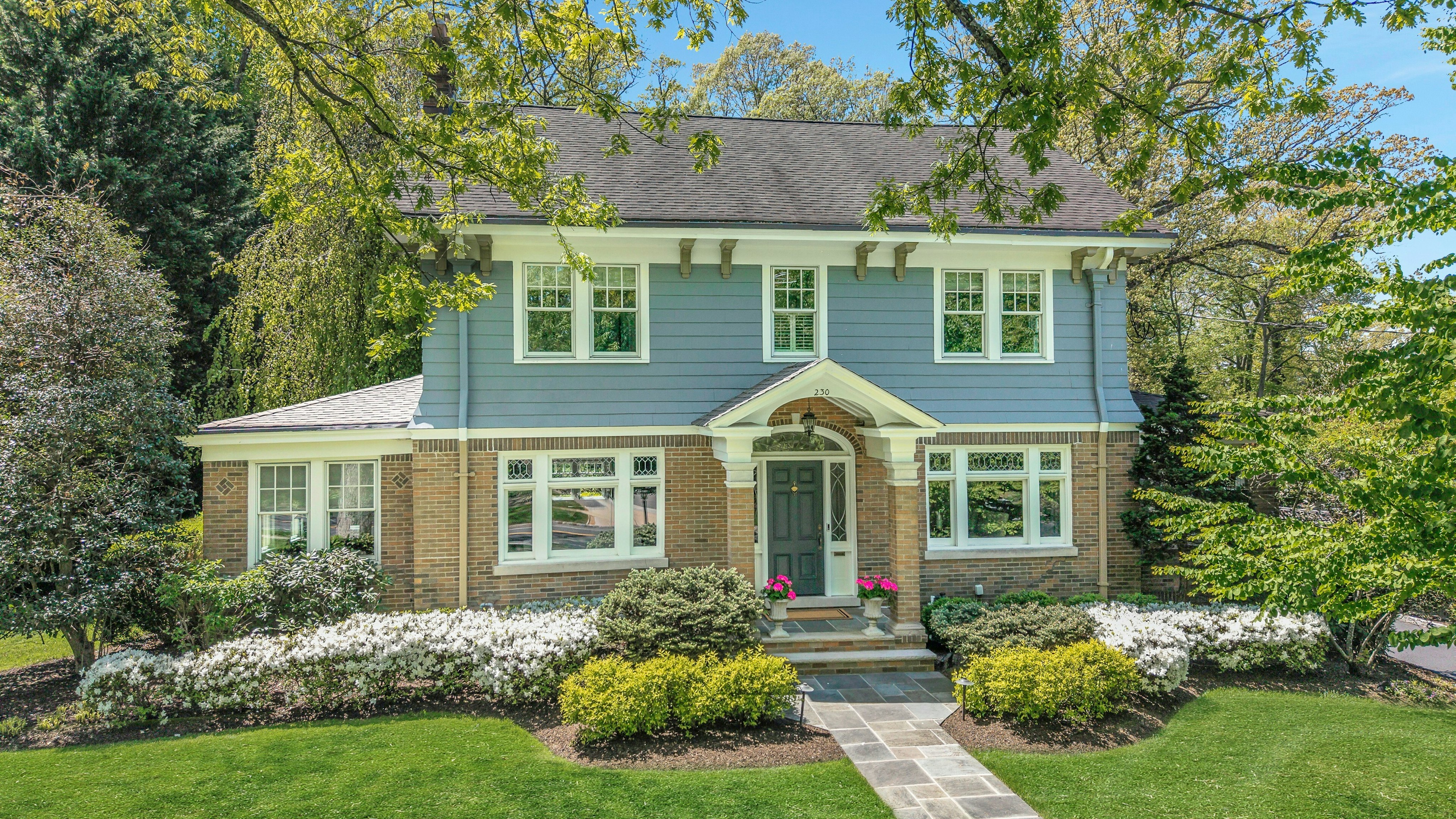 230 Summit Avenue 