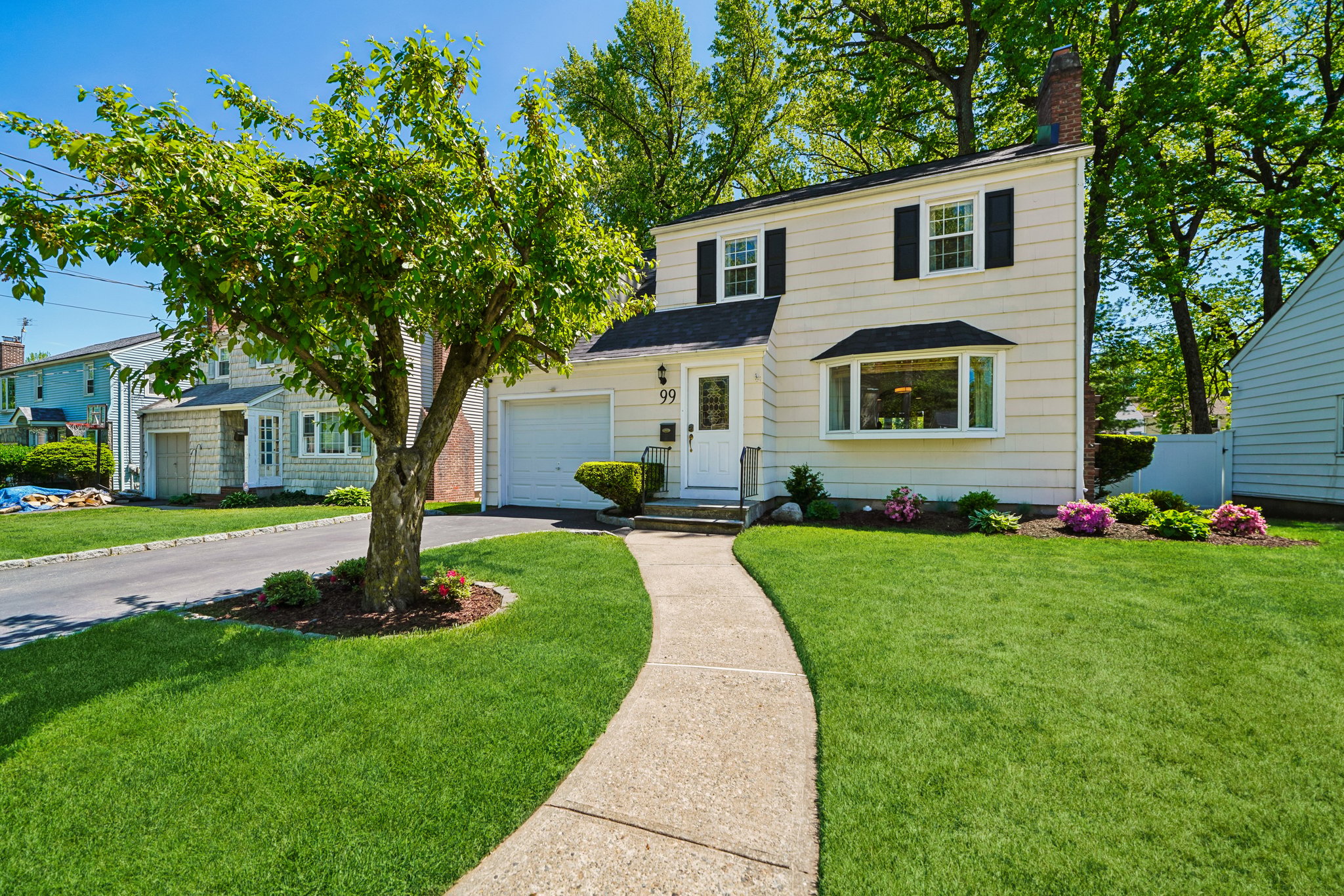 99 Ferncliff Road 