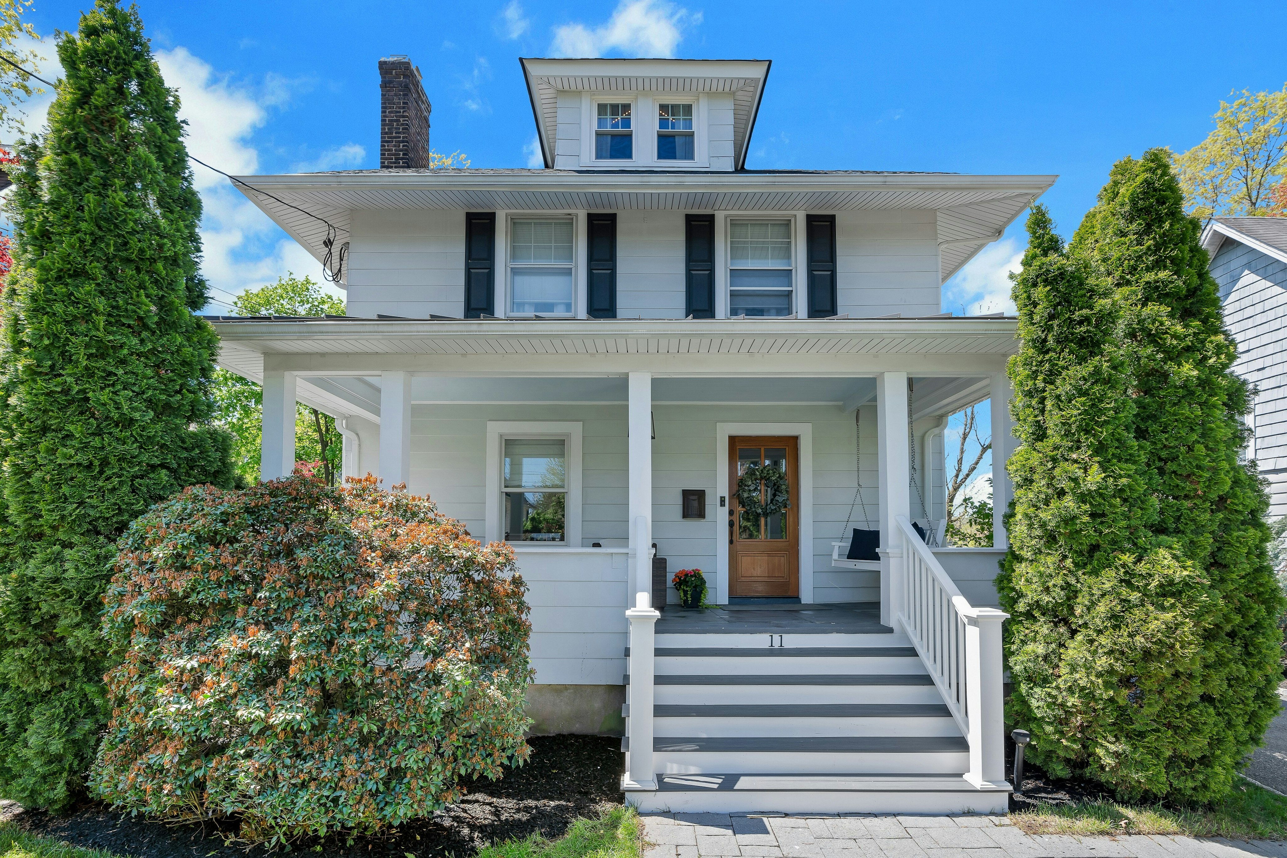11 Lewis Avenue 