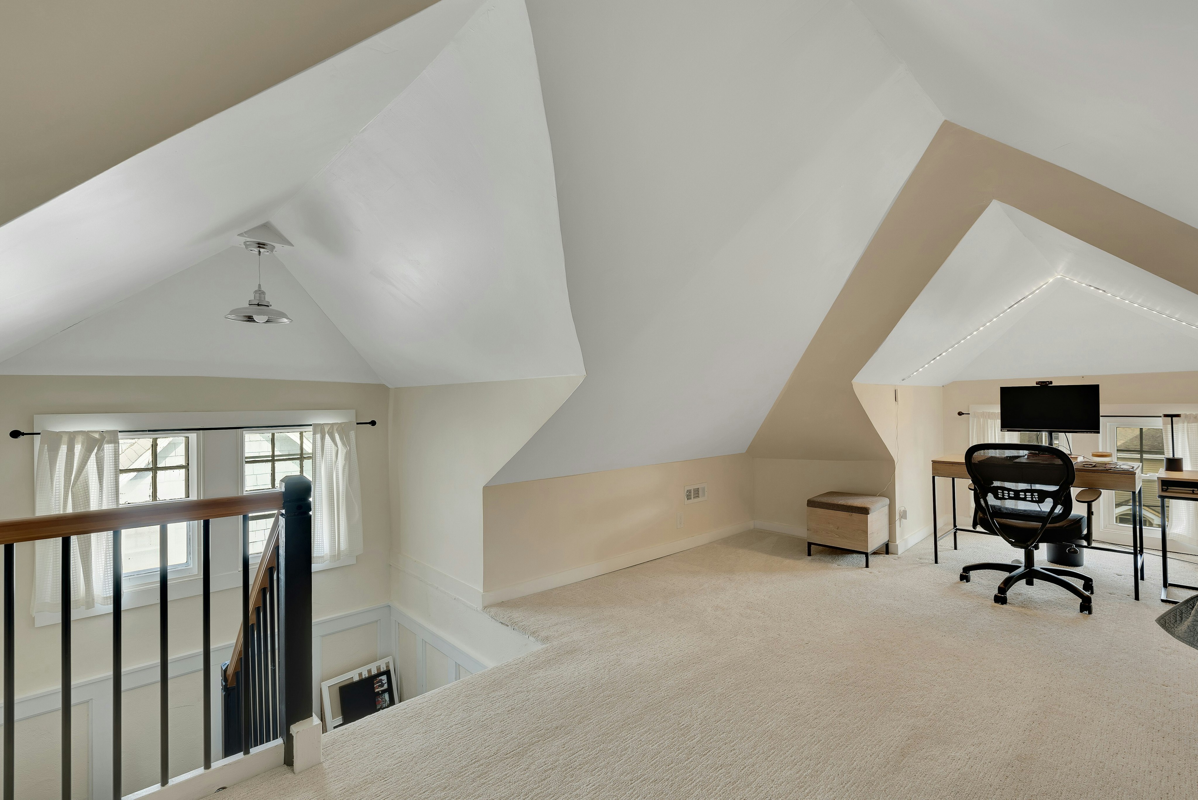 11 Lewis Avenue 
