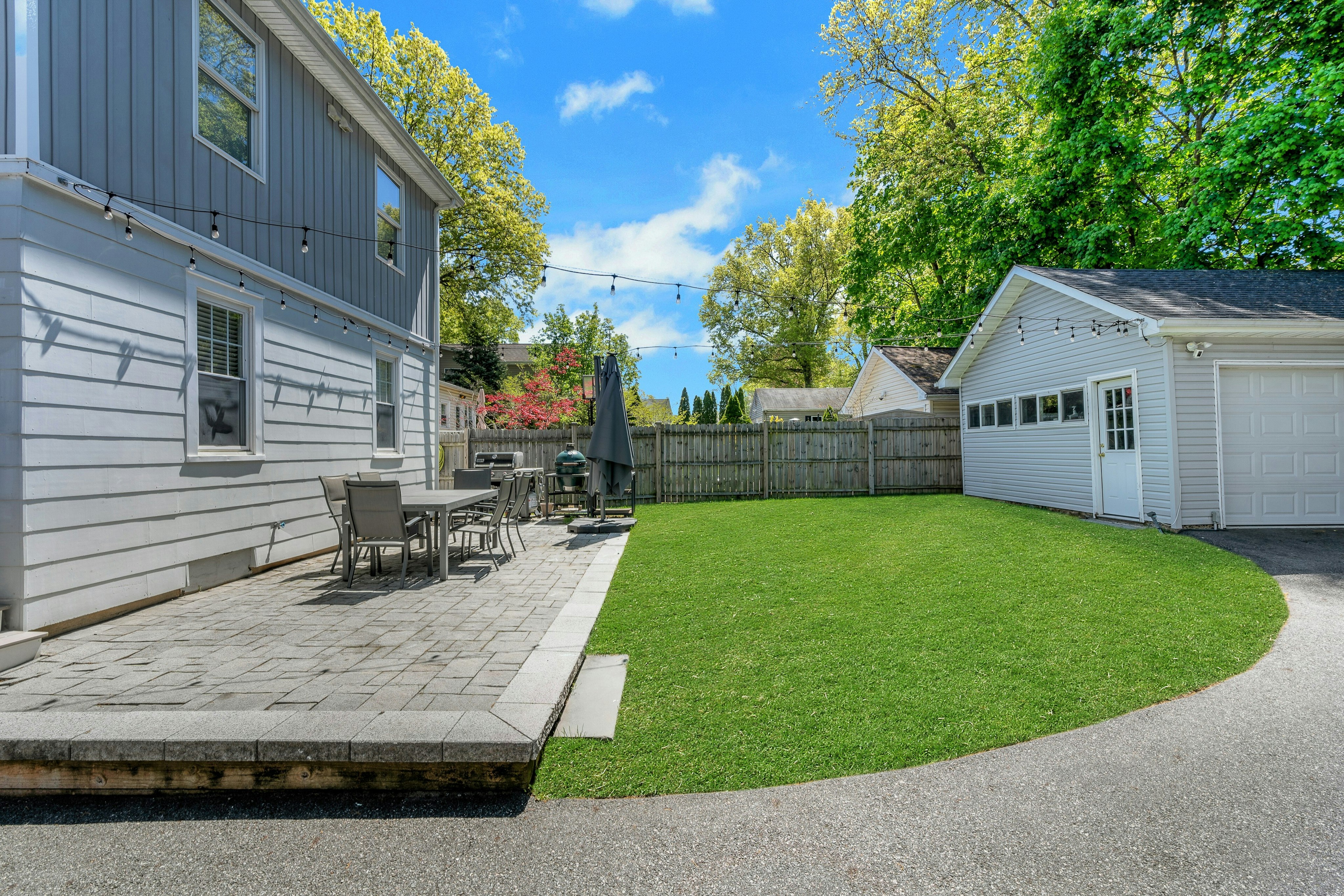 11 Lewis Avenue 