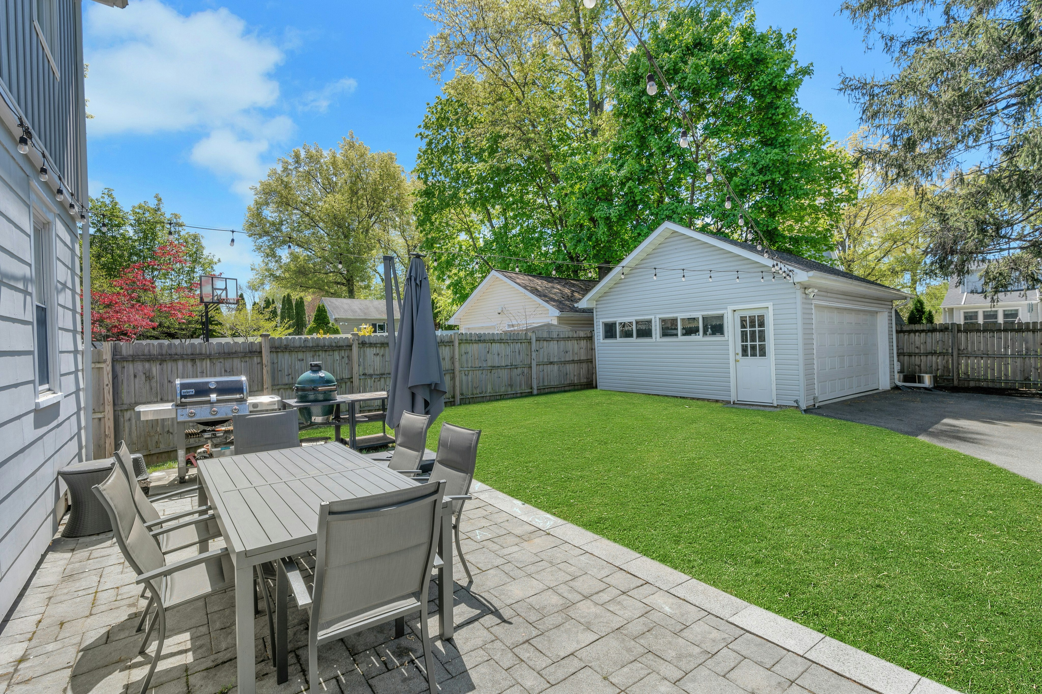 11 Lewis Avenue 