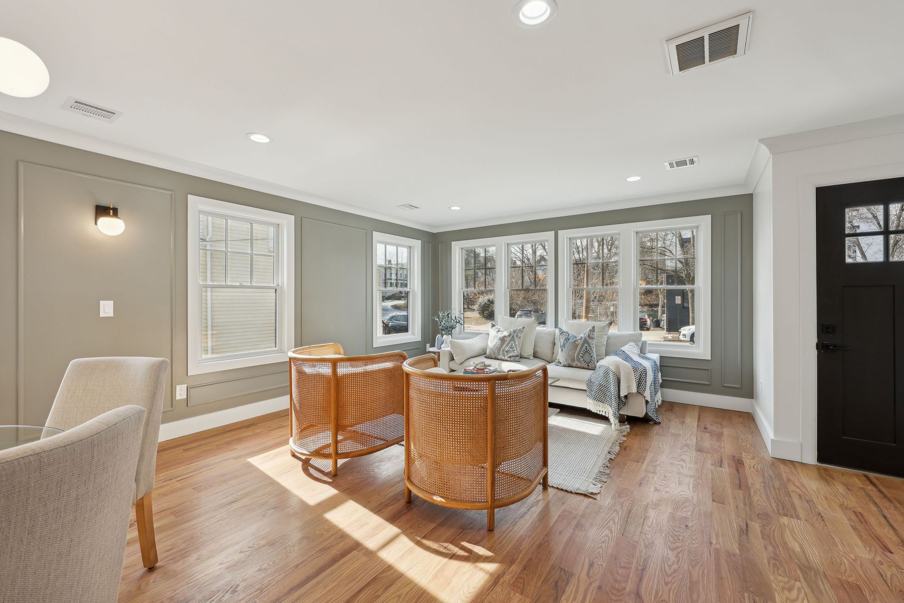 133 Forest Street 1F