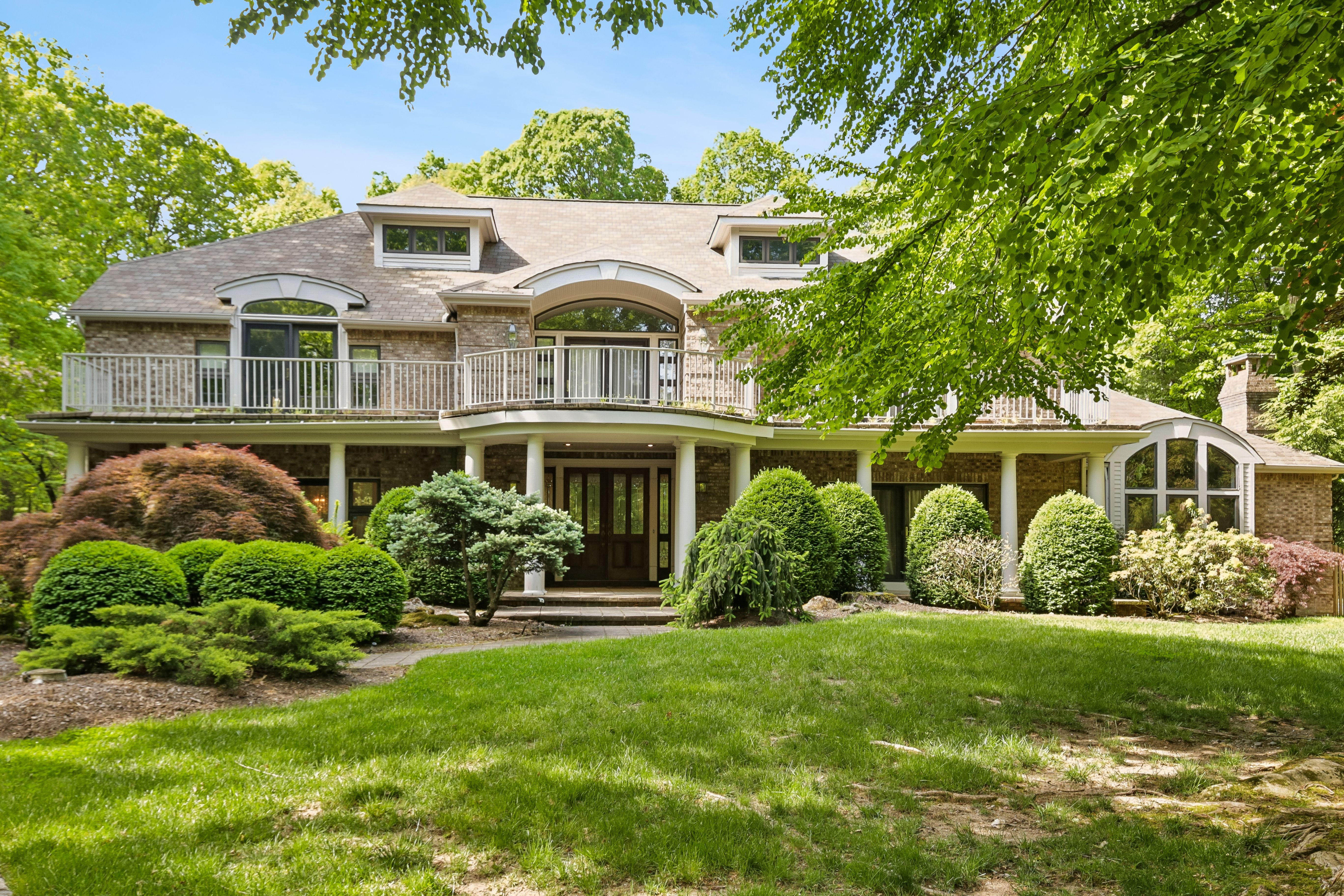 830 West Shore Drive 